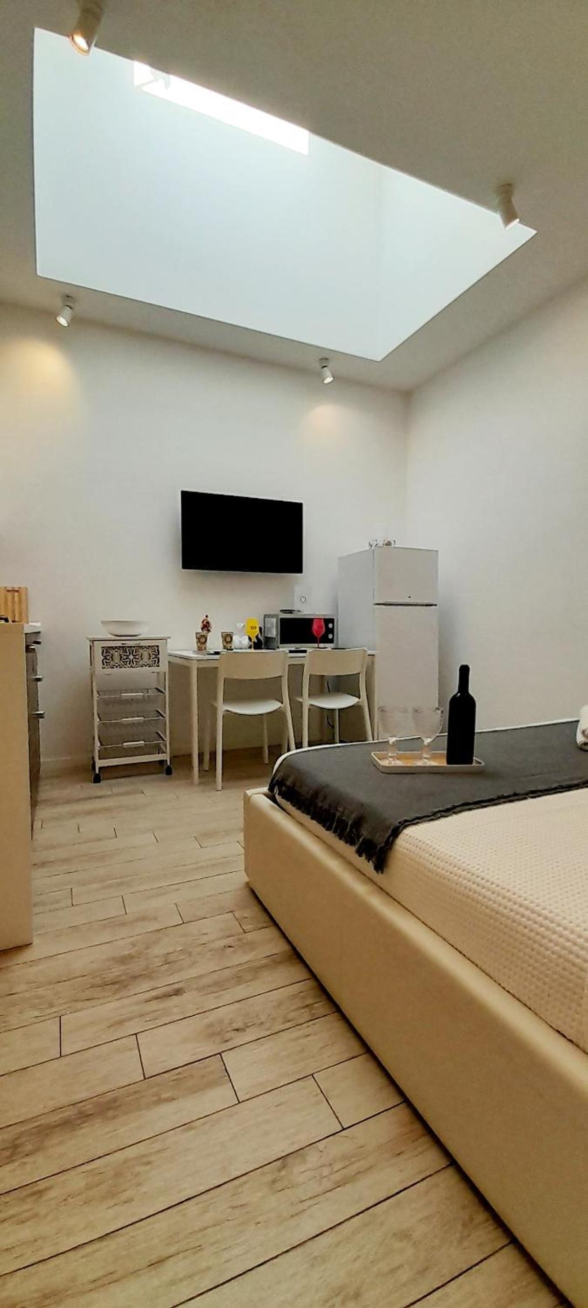One-Bedroom Apartment - Photo 23