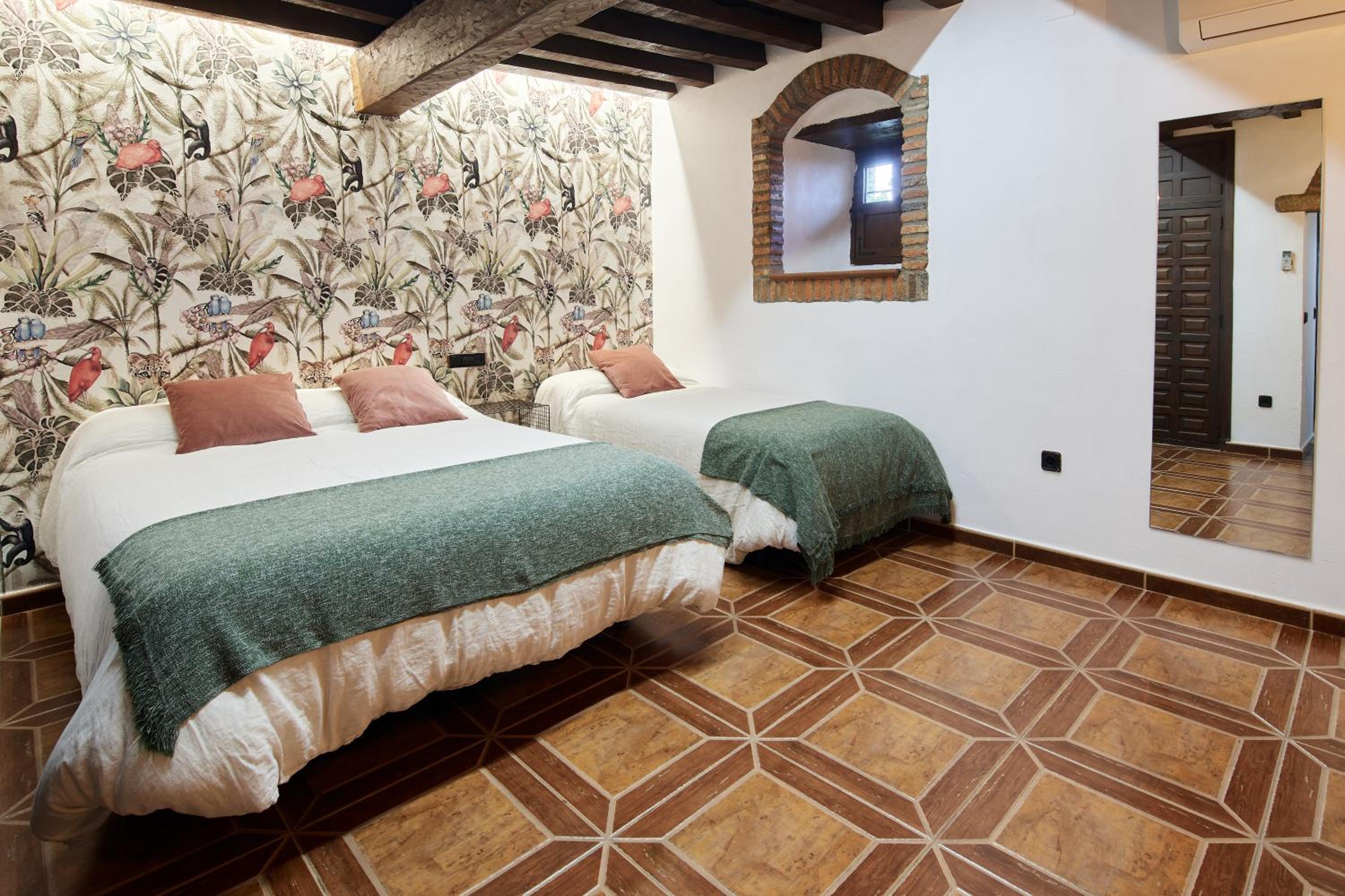 One-Bedroom Apartment - Photo 24