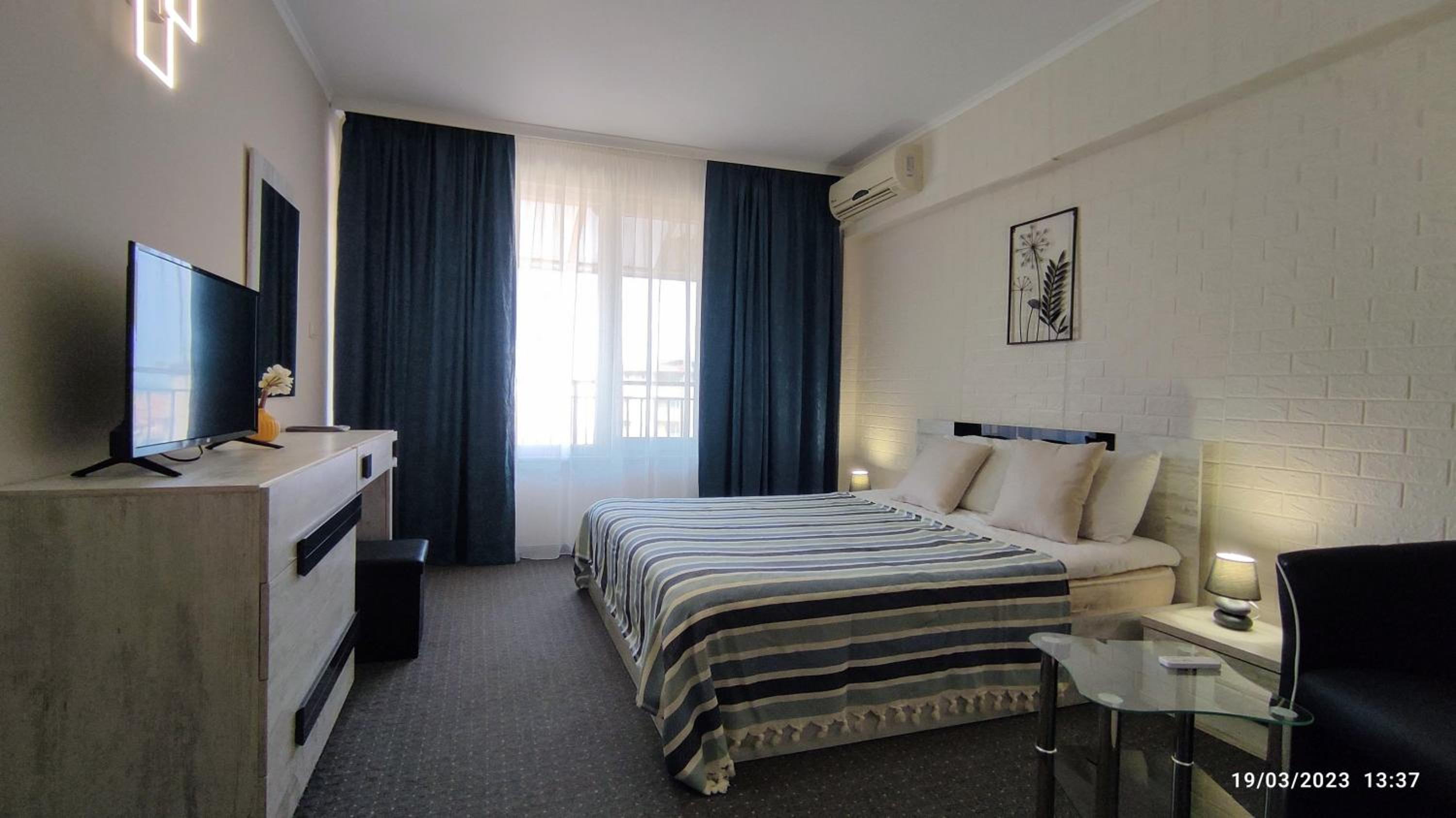 Deluxe Double Room with Balcony photo 1