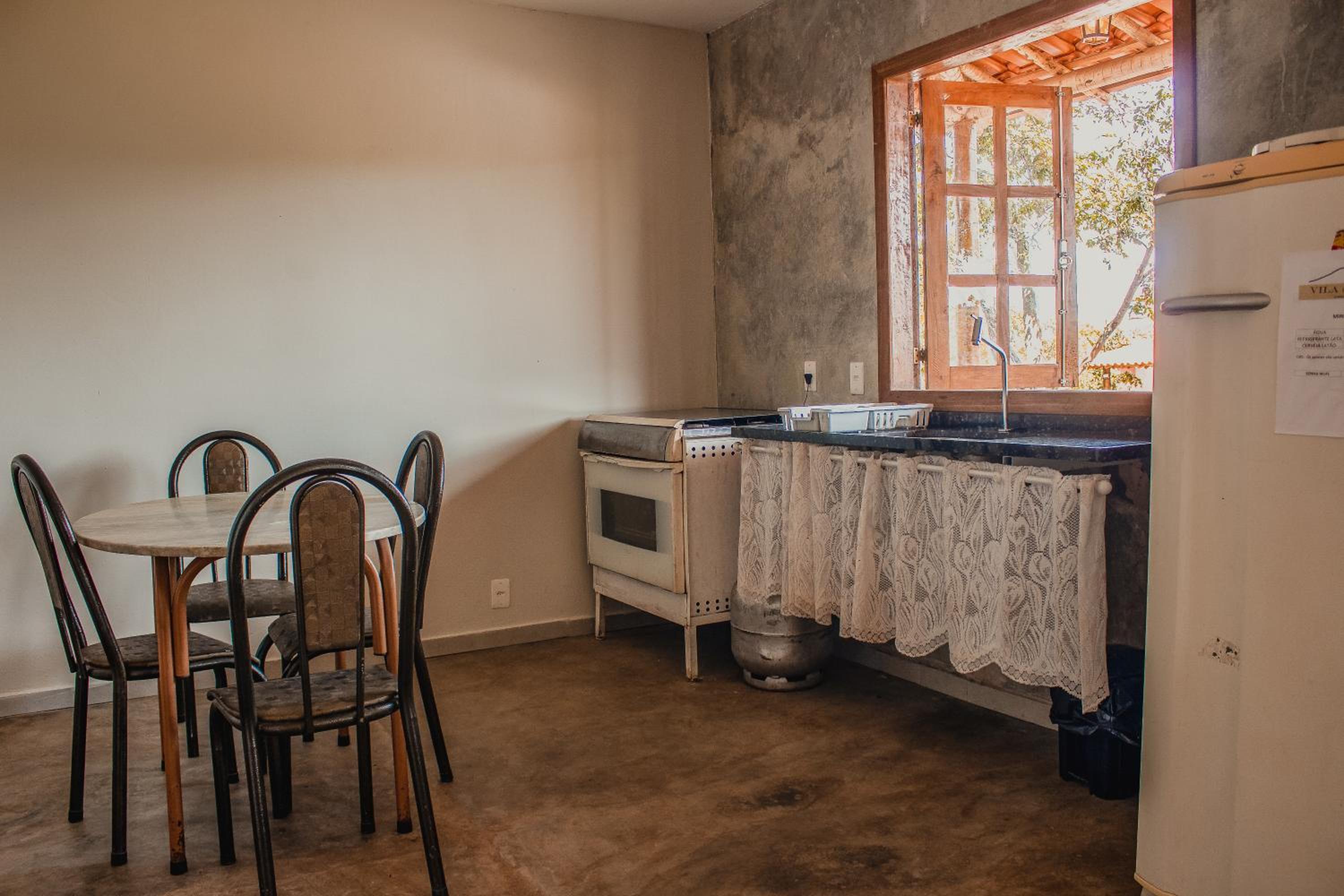 Two-Bedroom House - Photo 16