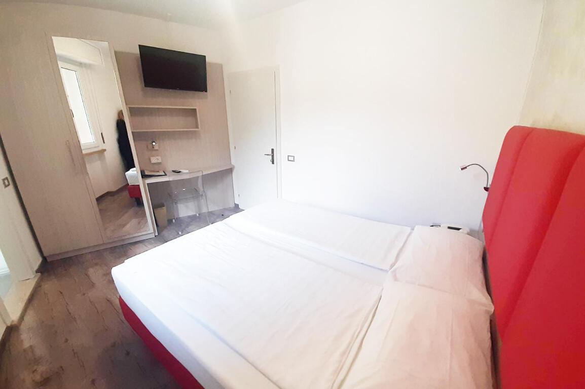 Standard Double or Twin Room with Garden View photo 1