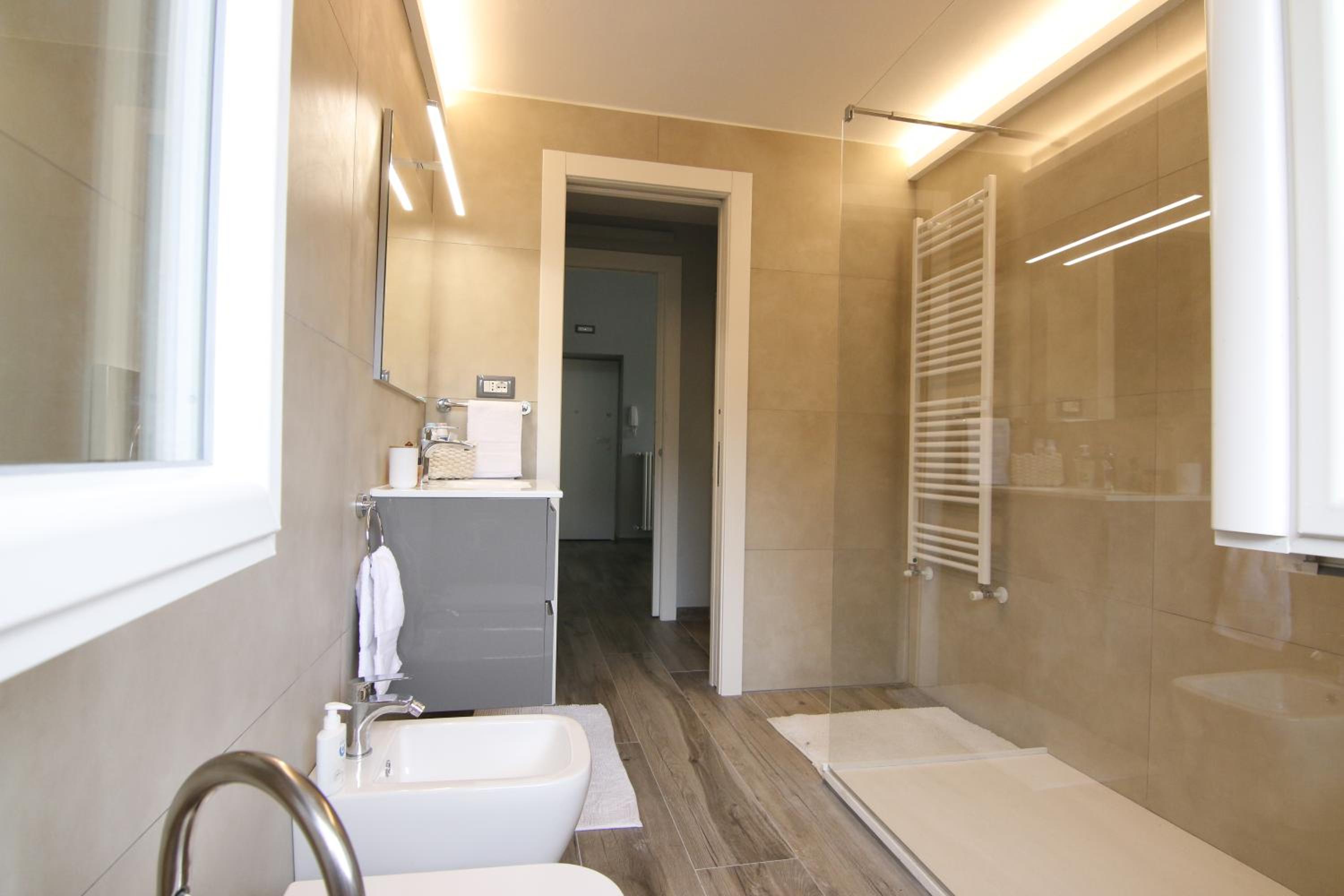 Apartment - Split Level photo 3