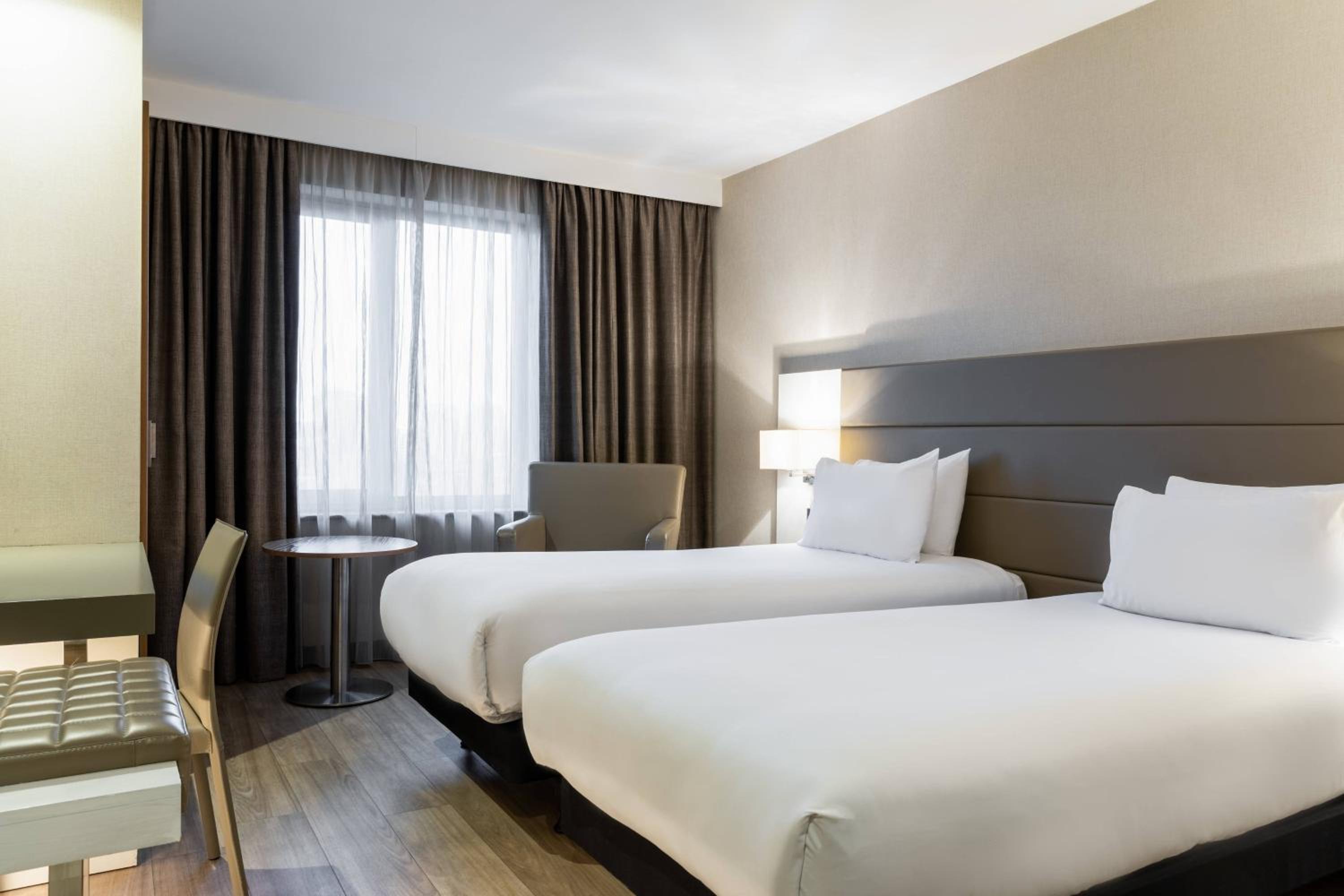 Deluxe Twin Room - Photo 1