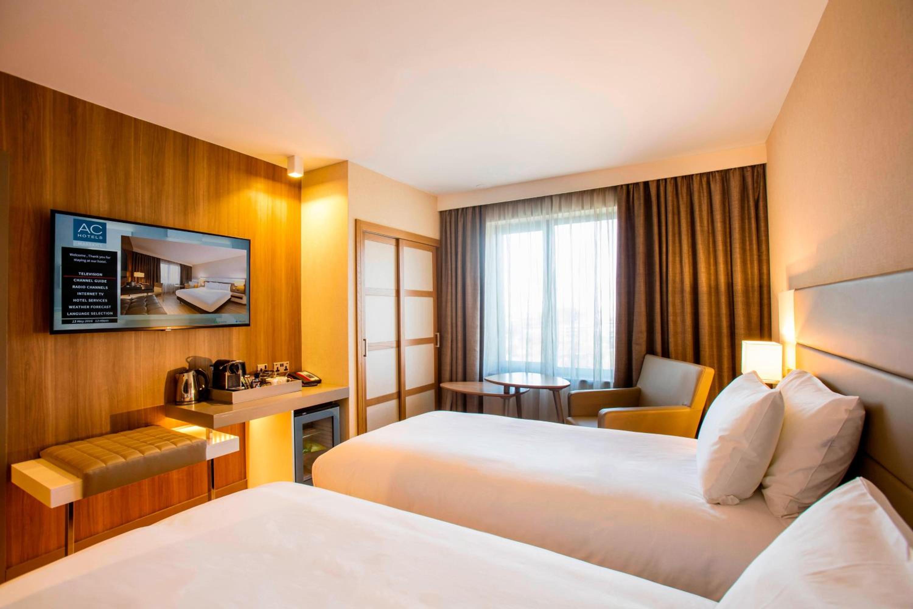 Deluxe Twin Room - Photo 2