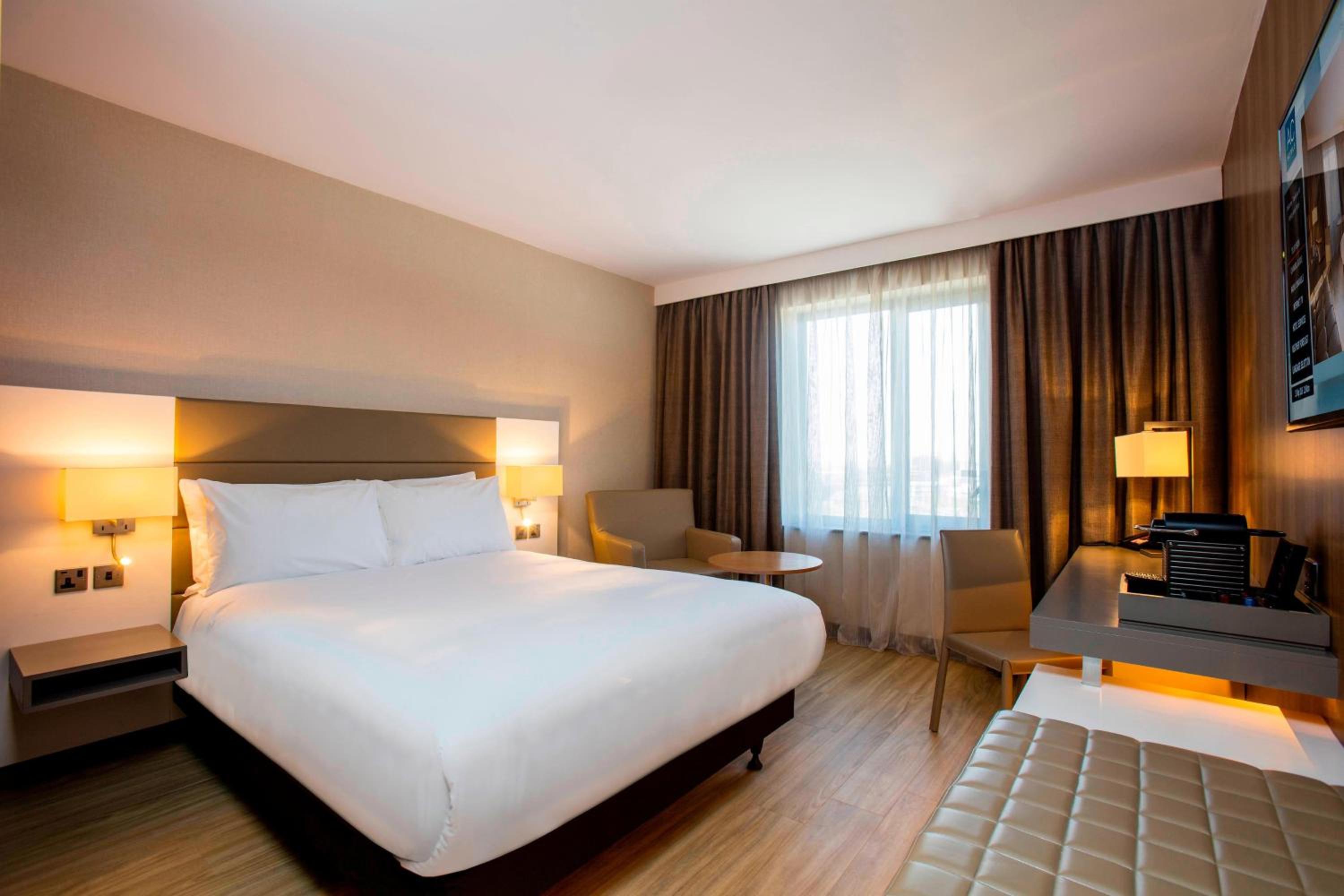 Deluxe, Guest room, 1 Double - Photo 1