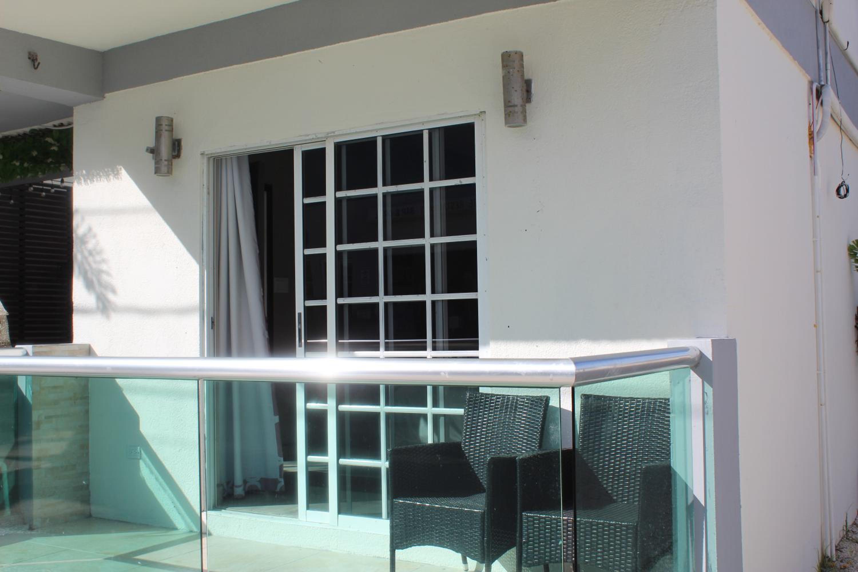 Deluxe Double Room with Balcony - Island View