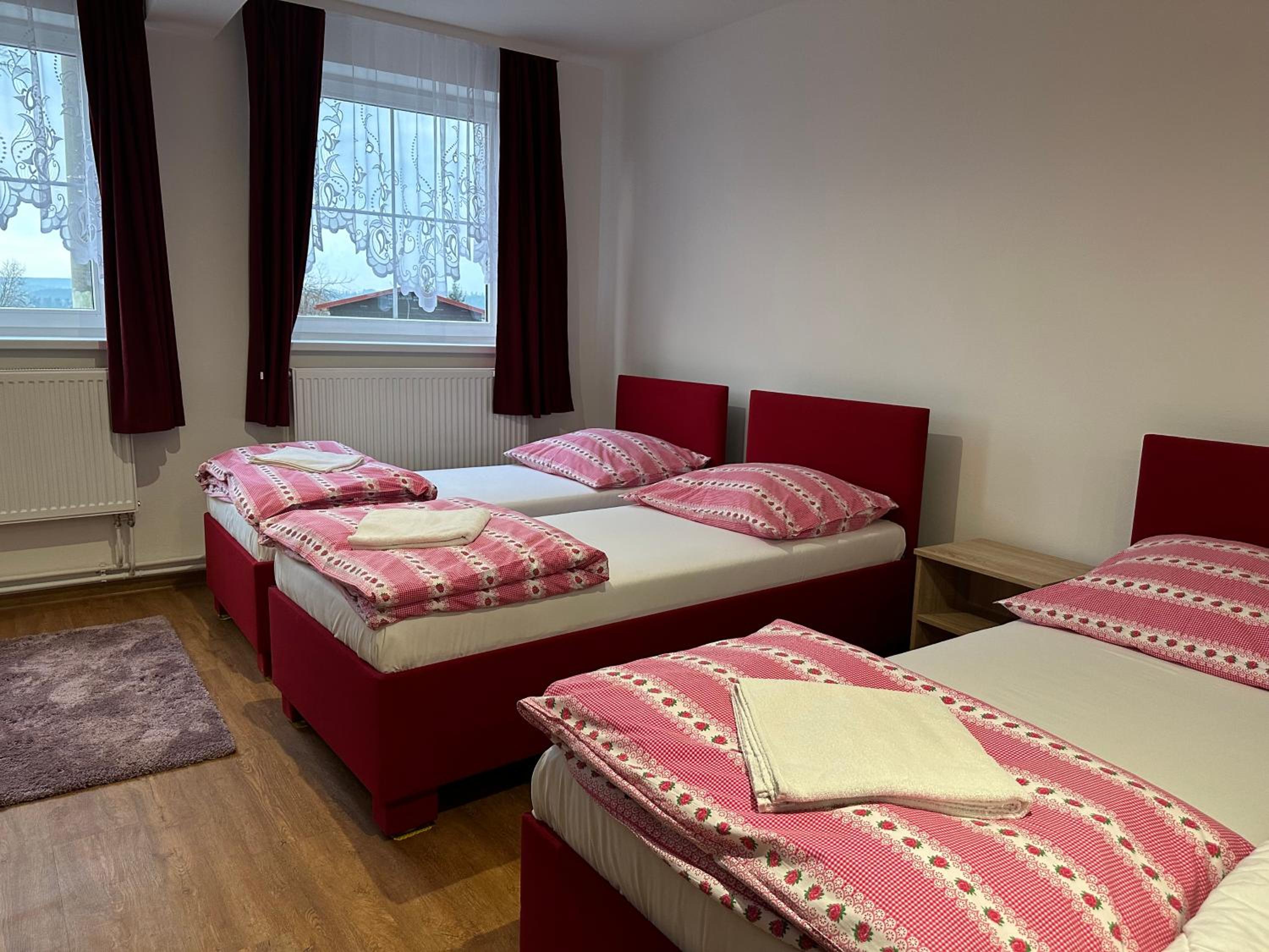 Quadruple Room with Bathroom photo 2