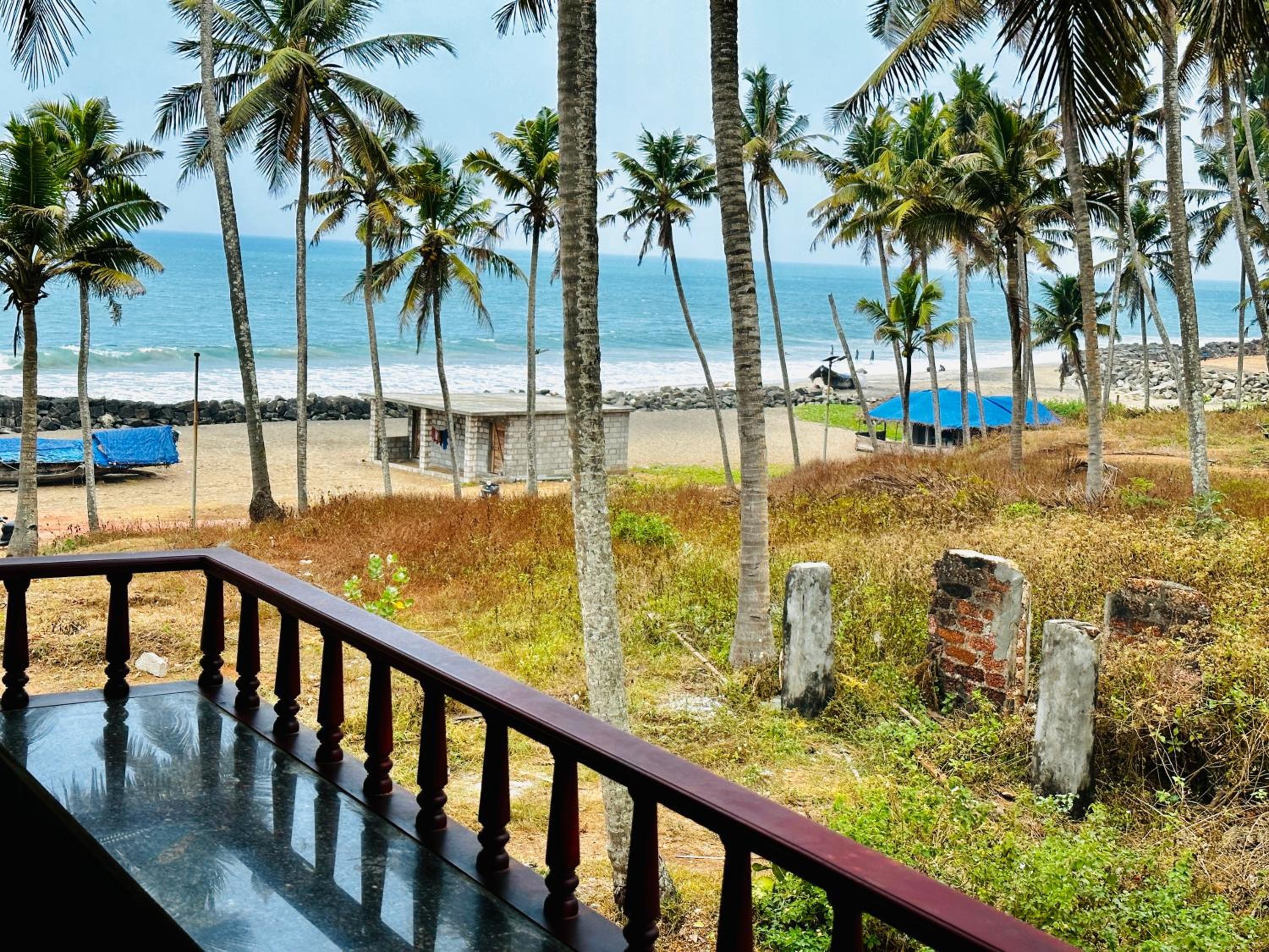 Deluxe Double Room With Side Sea View - Photo 2