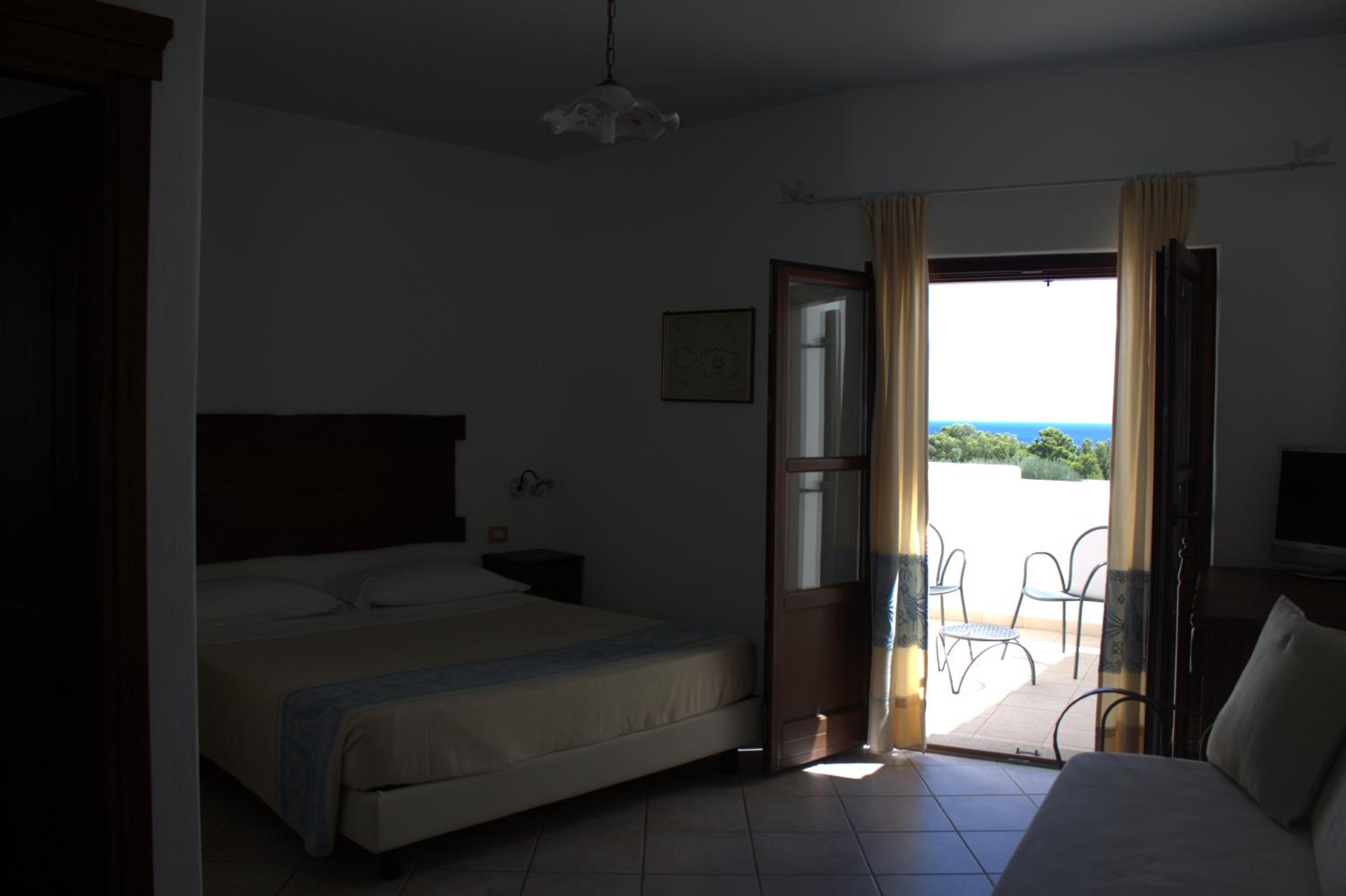 Double Room with Balcony and Sea View