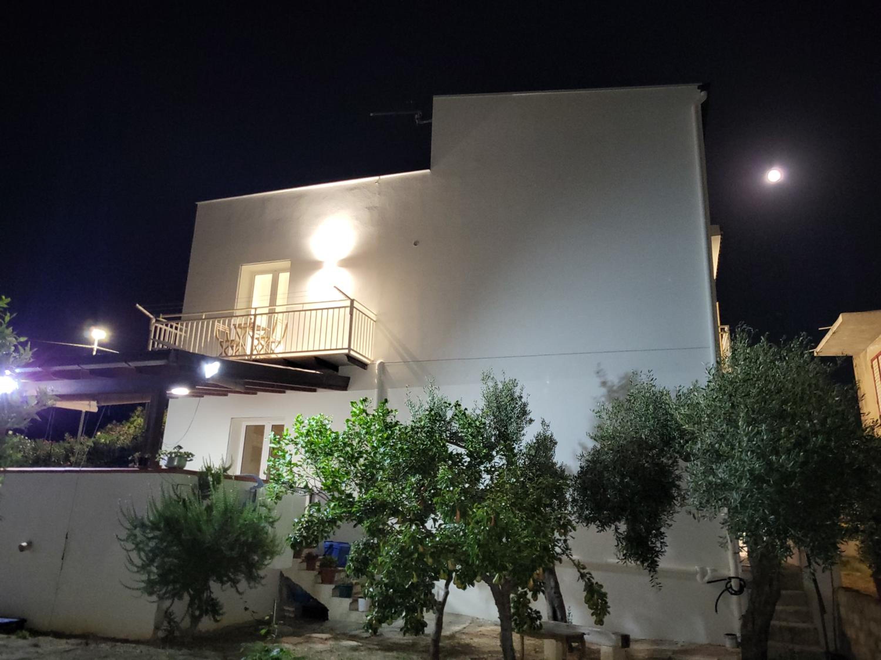 Double Room with Balcony and Sea View - Photo 18