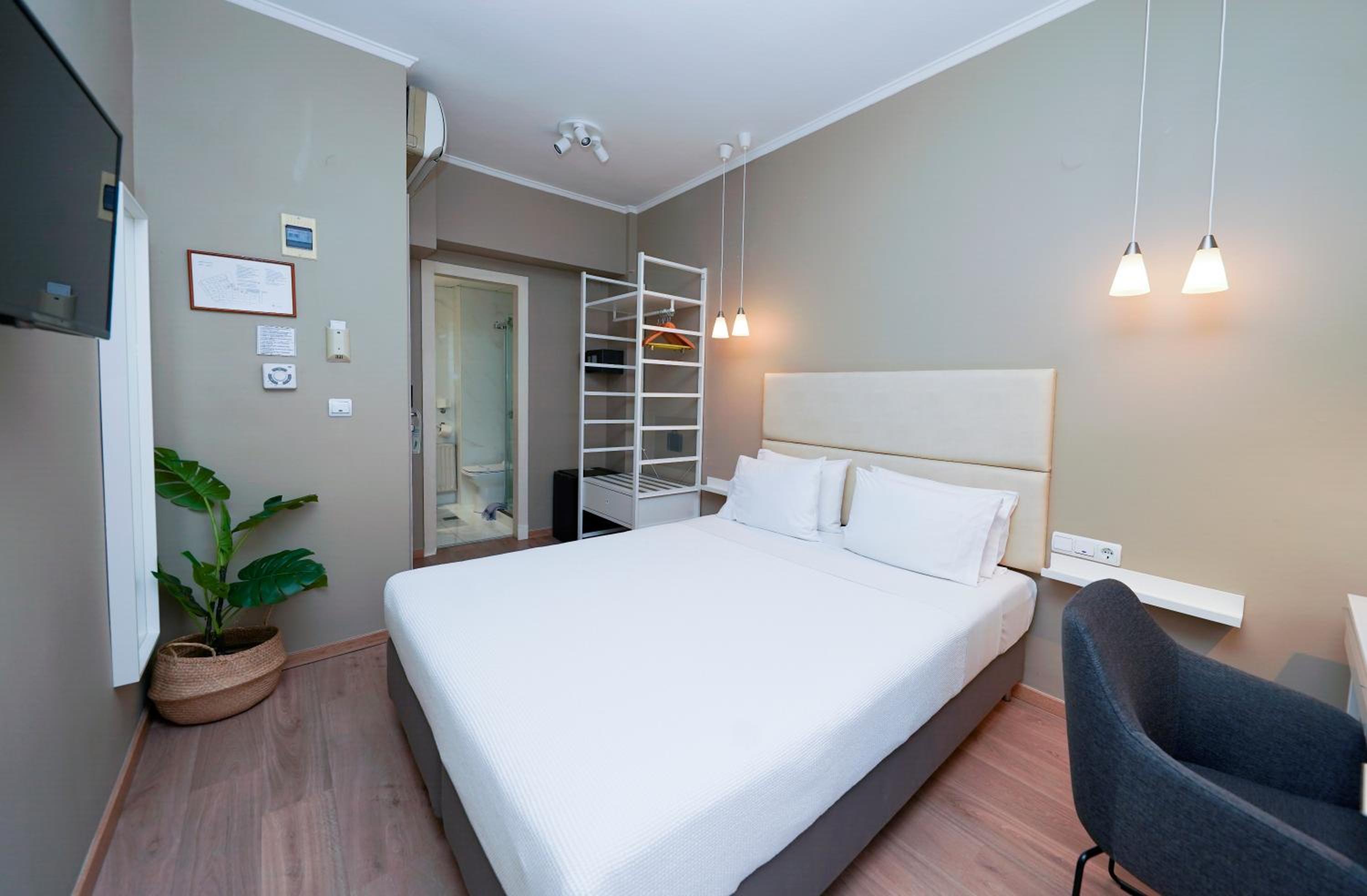 Double Room - Photo 1