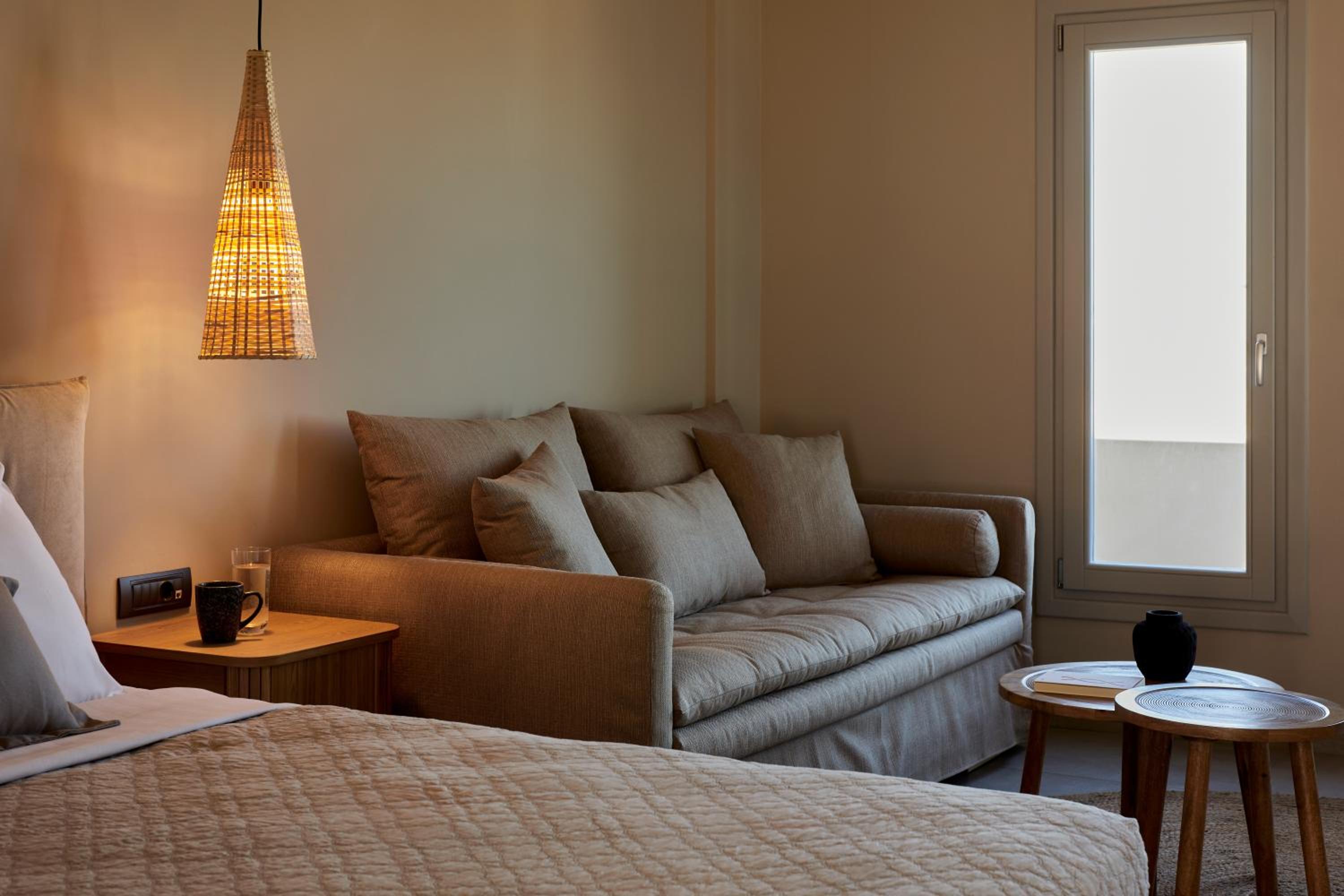 Superior Suite with Sea View - Photo 10