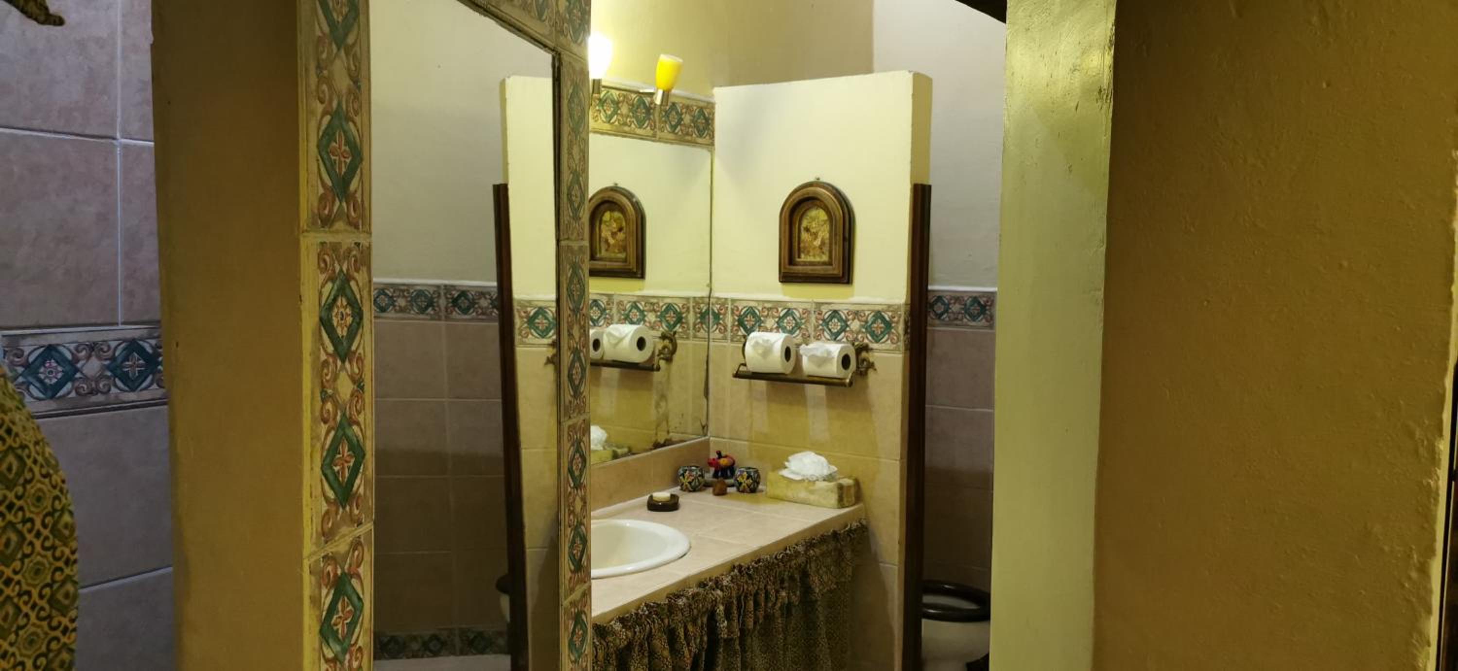 Standard Suite - Photo 3
