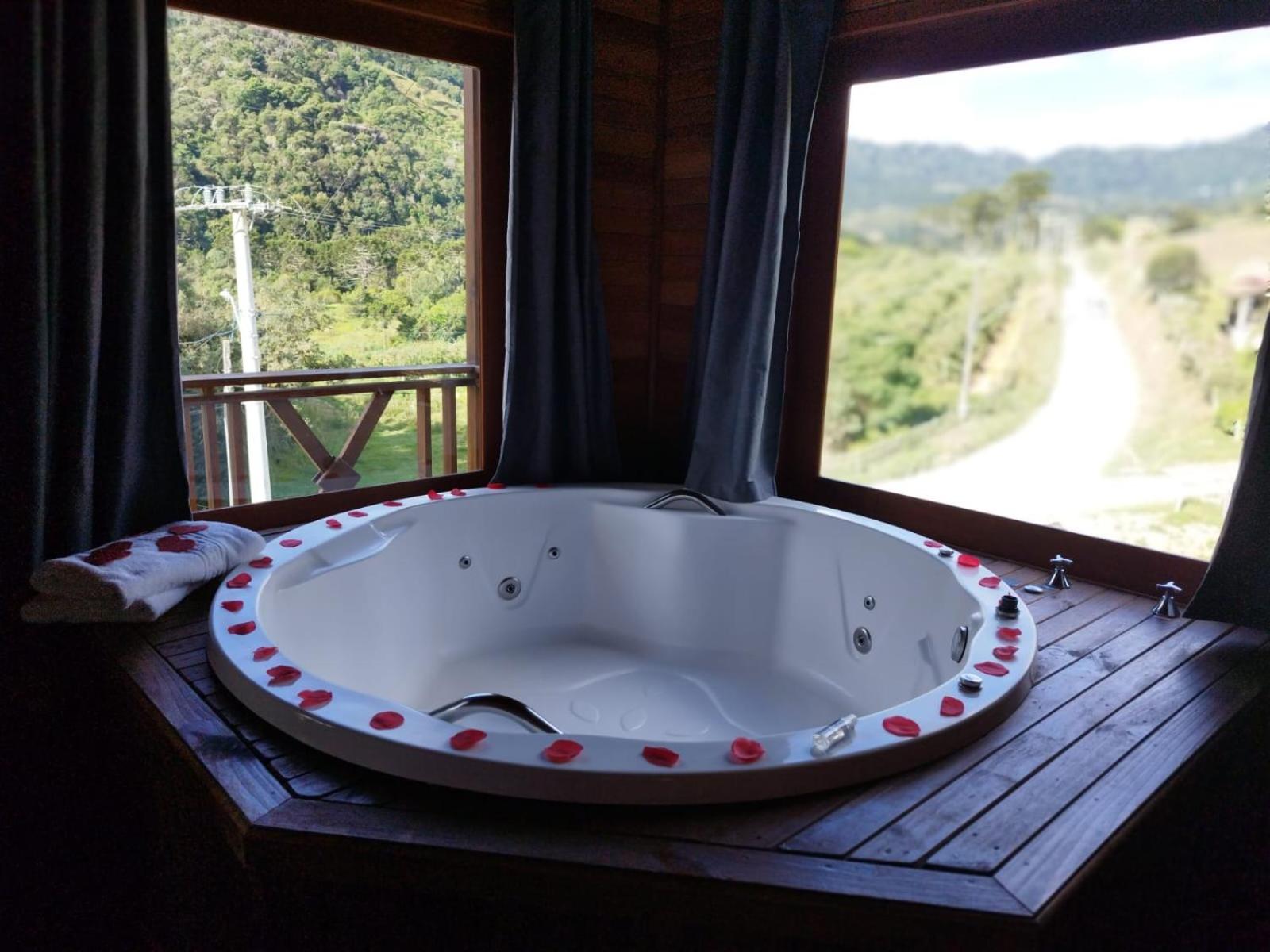 King Suite with Spa Bath photo 2