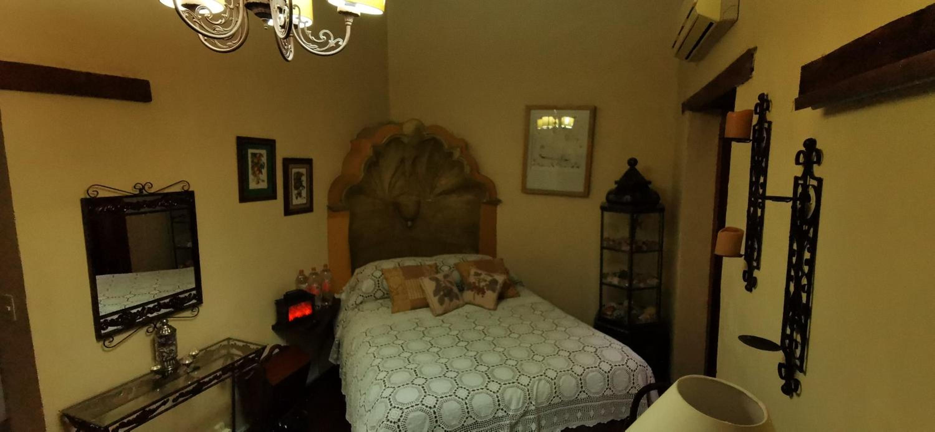 Standard Suite - Photo 2