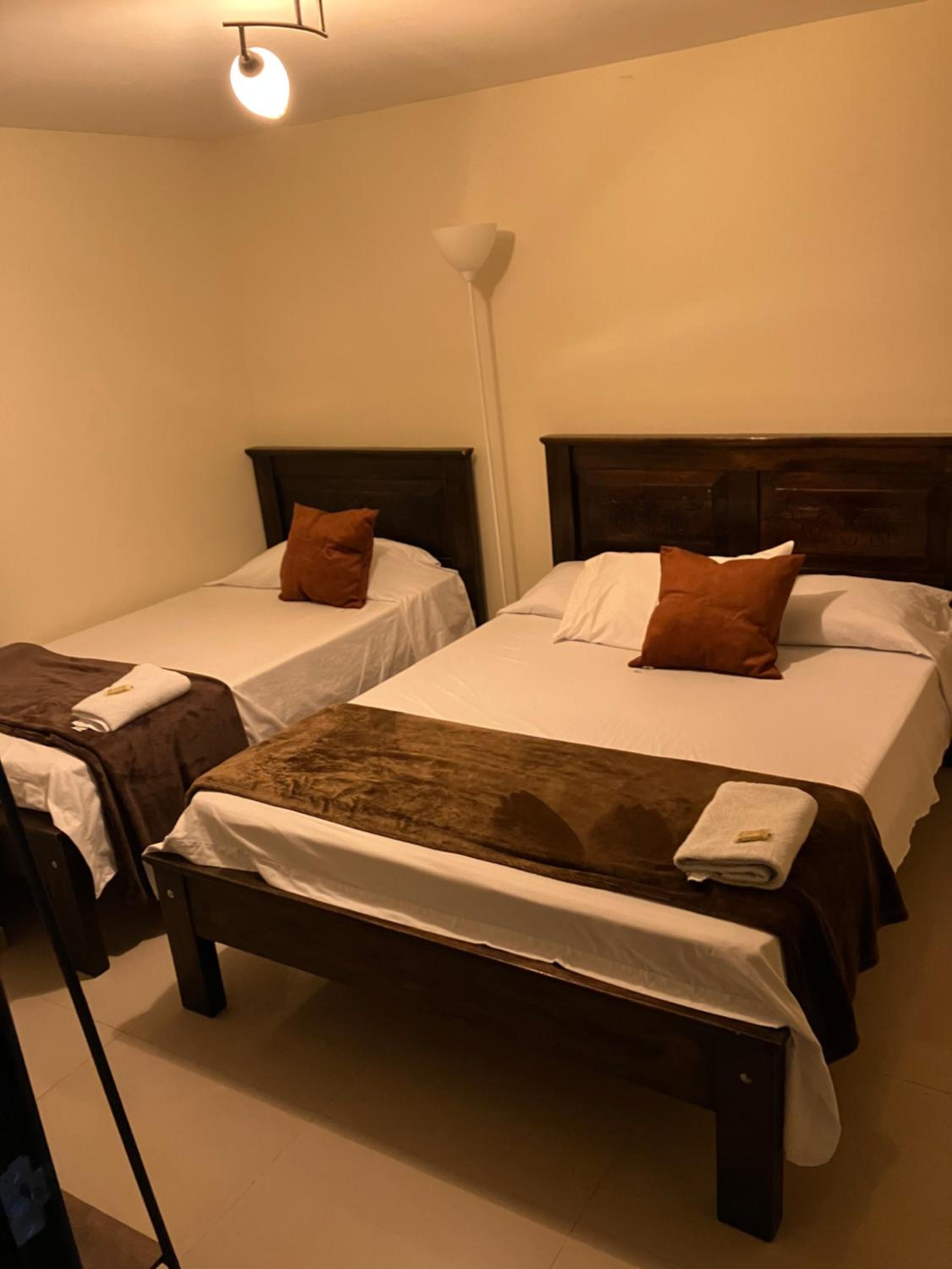 Economy Twin Room photo 2