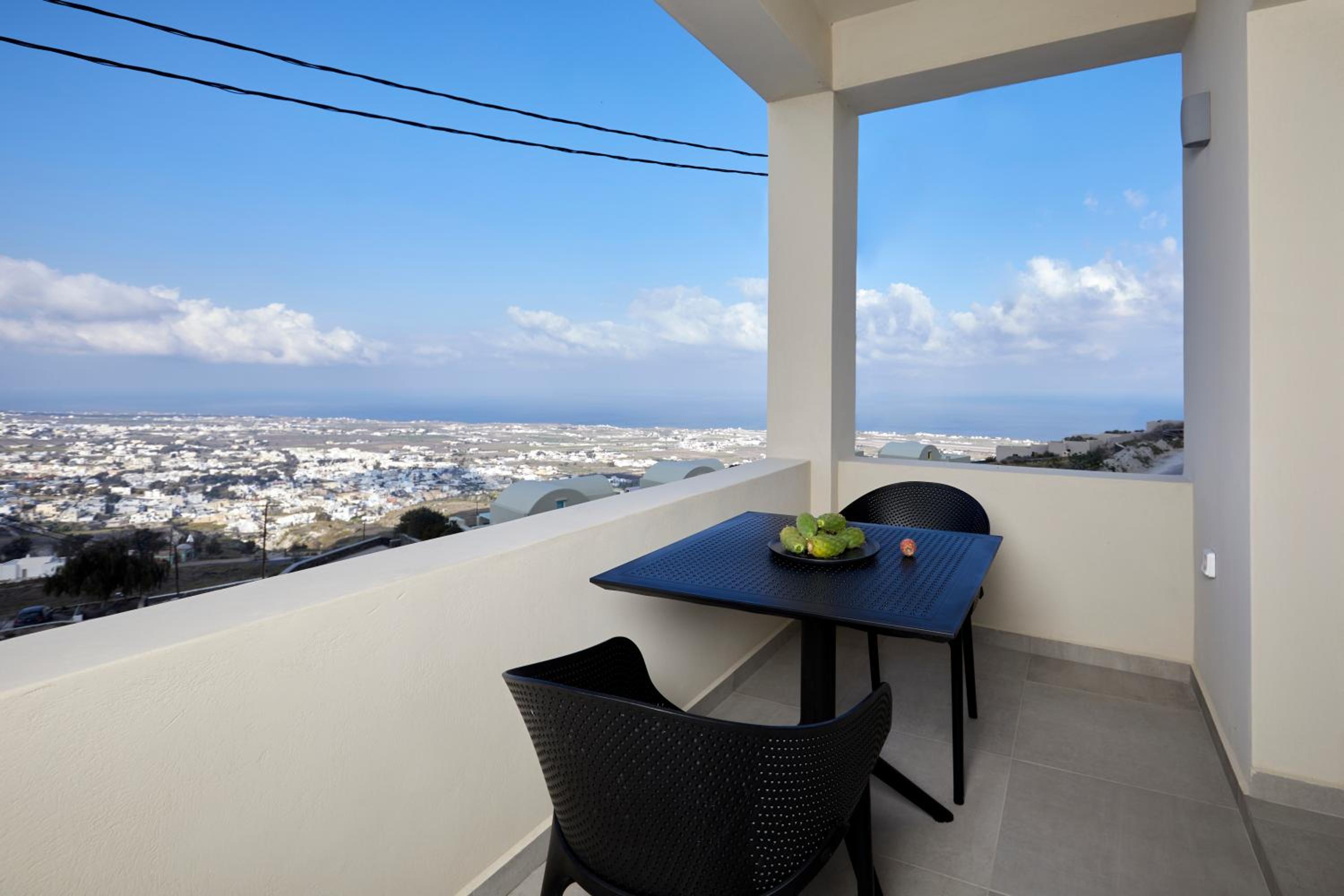 Superior Suite with Sea View - Photo 4