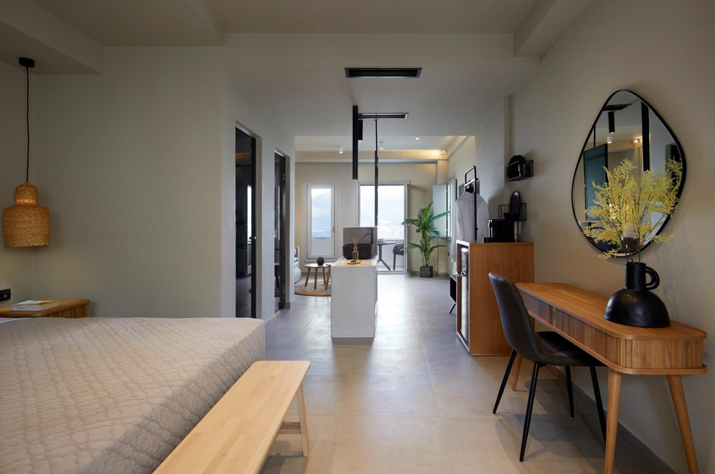 Superior Suite with Sea View - Photo 6
