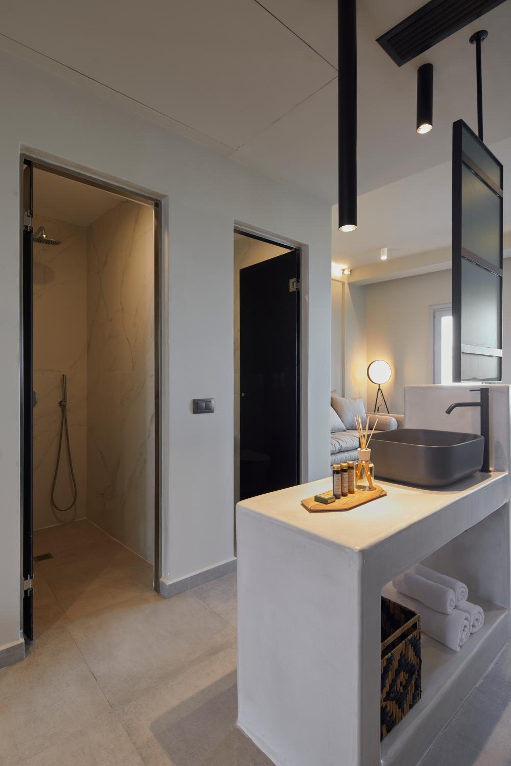 Superior Suite with Sea View - Photo 2