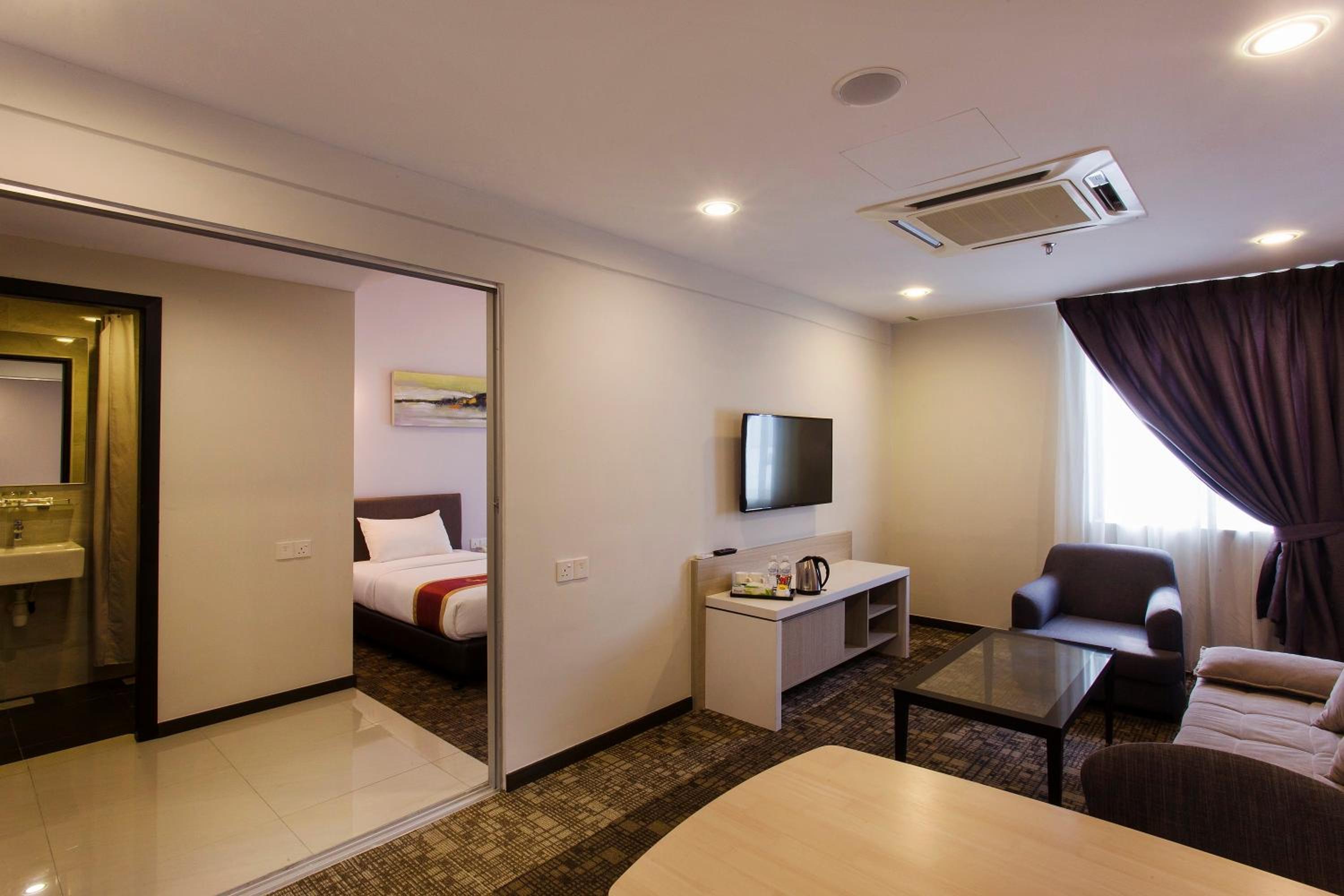 Presidential Suite Twin photo 1