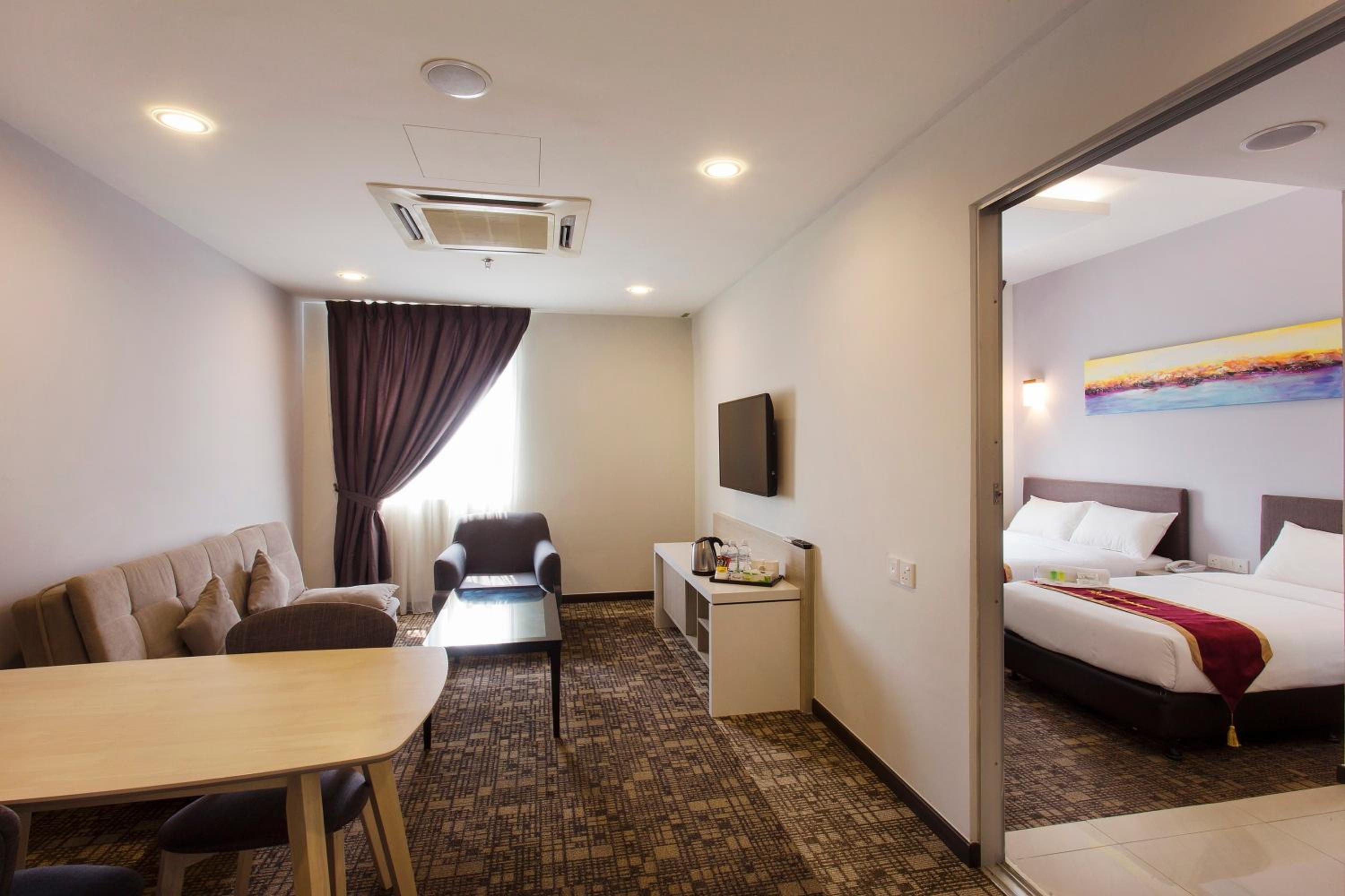 Presidential Suite Triple
