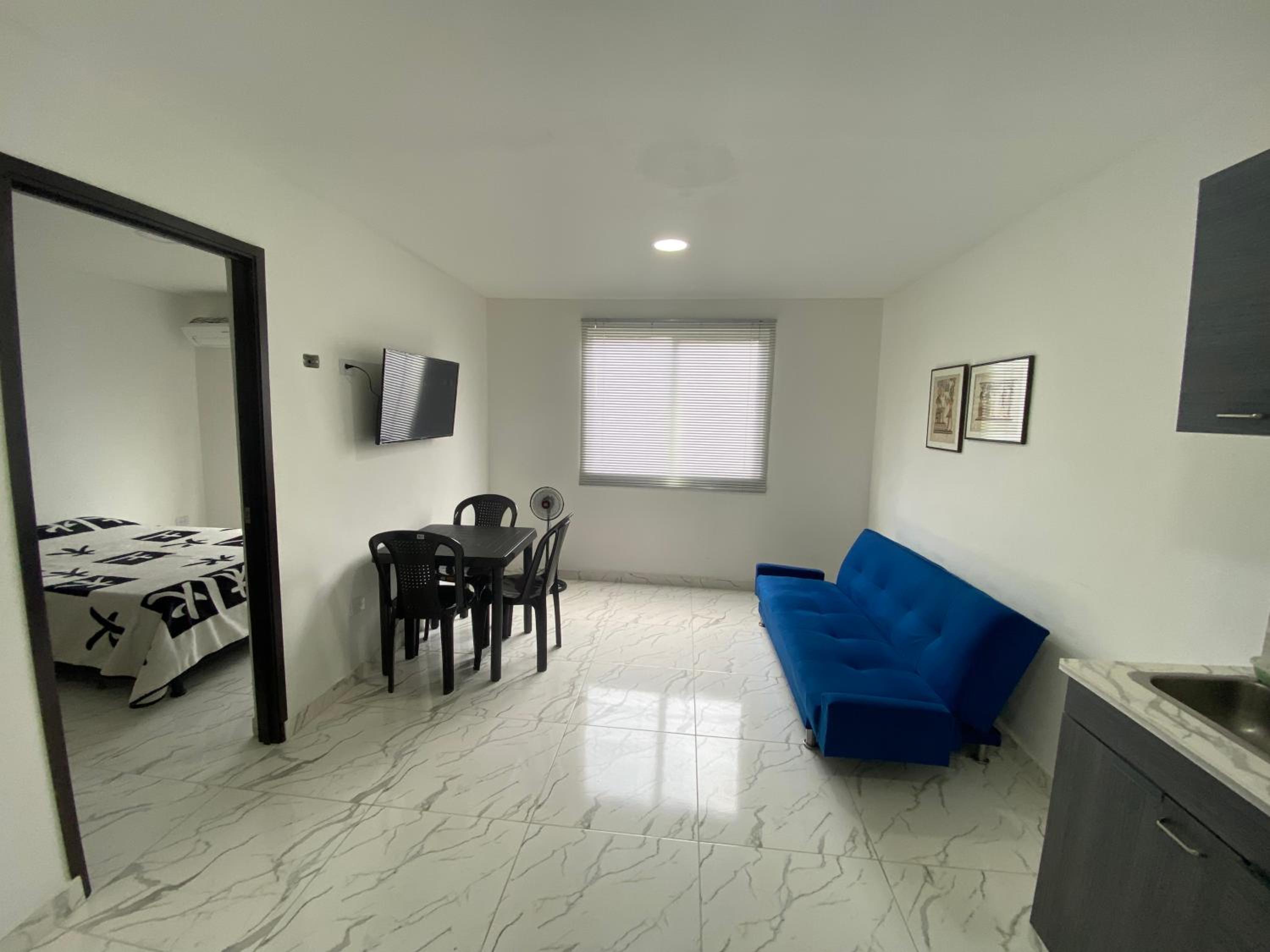 One-Bedroom Apartment photo 1