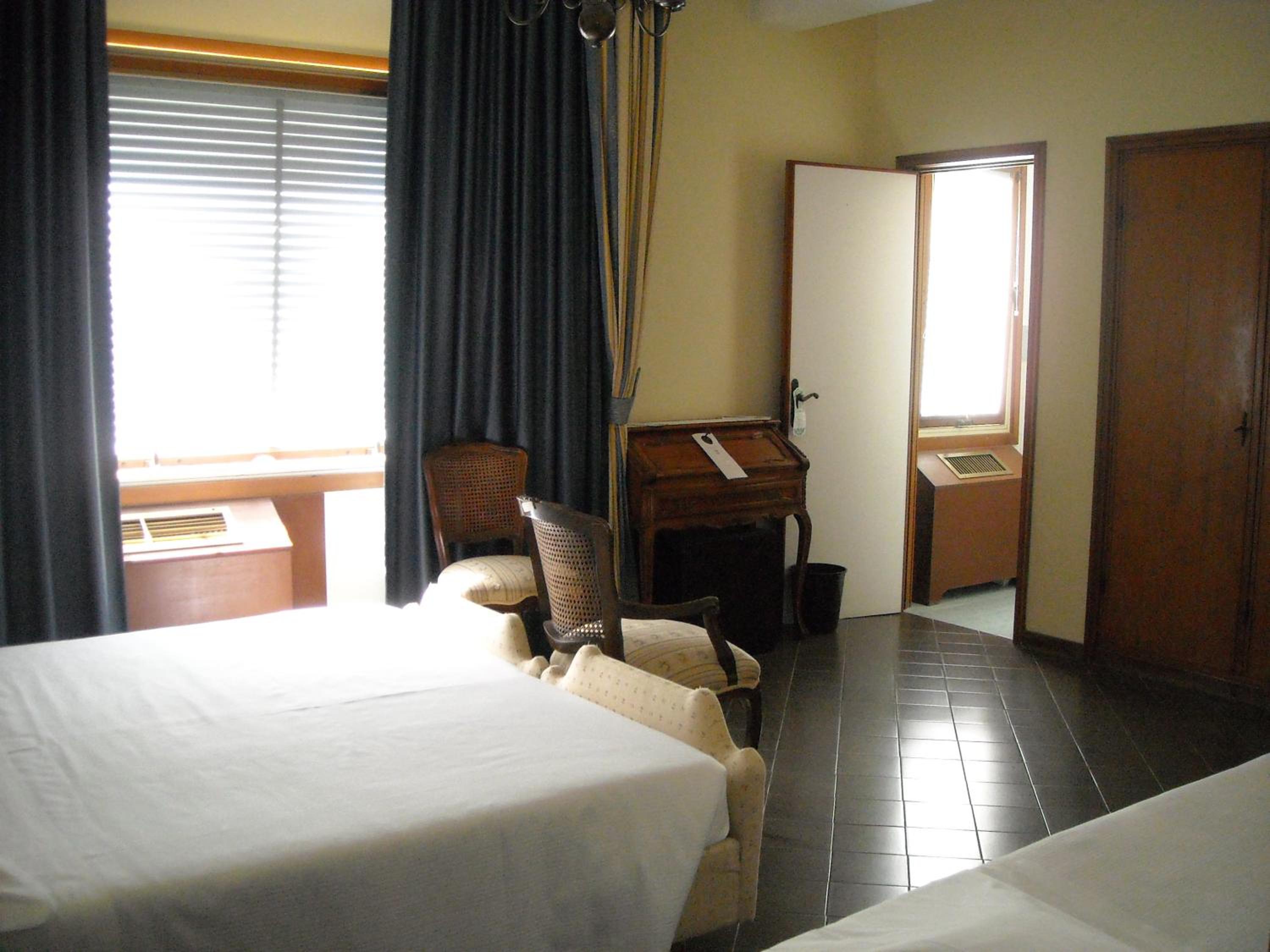 Standard Triple Room - Photo 4