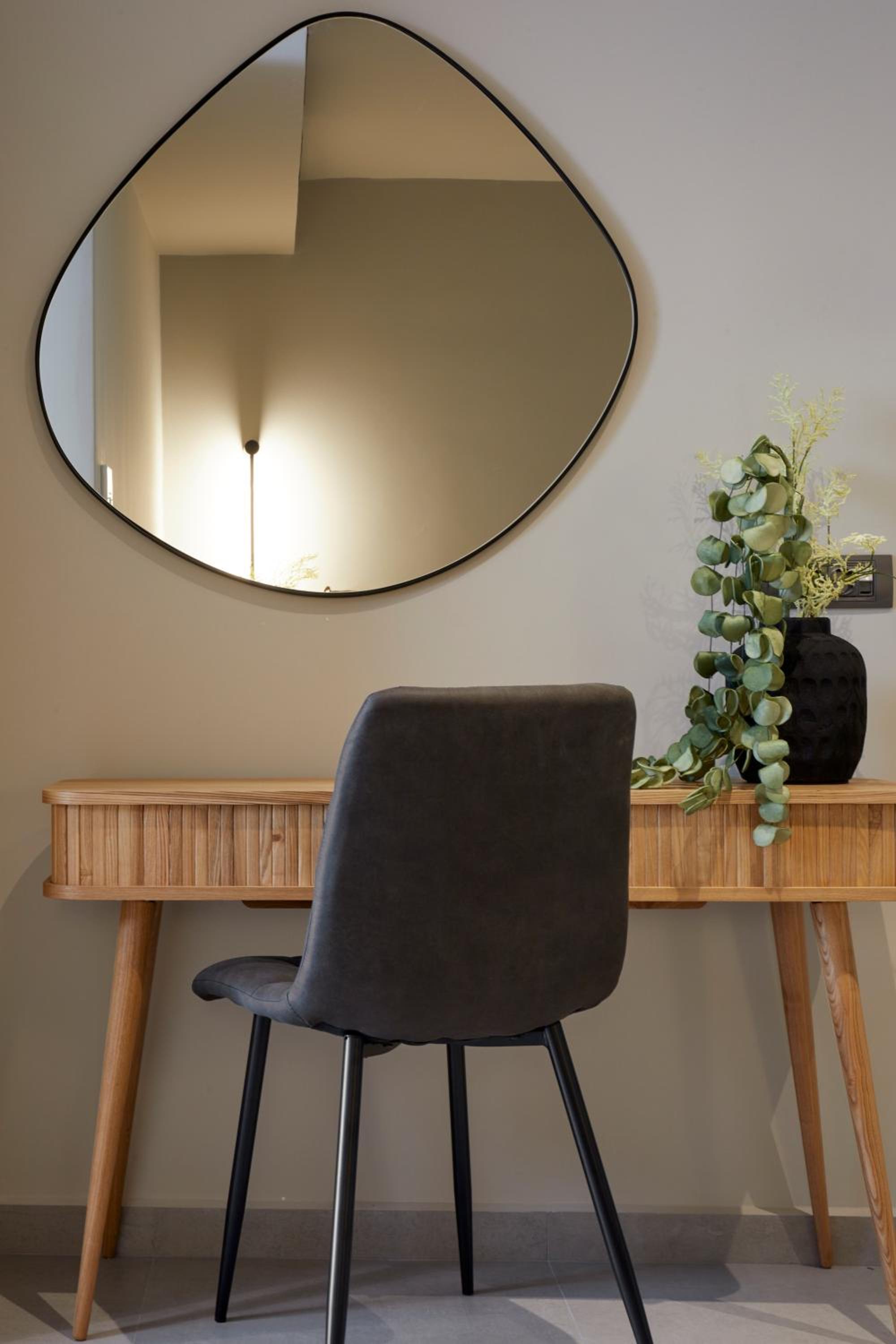 Standard Suite - Photo 2