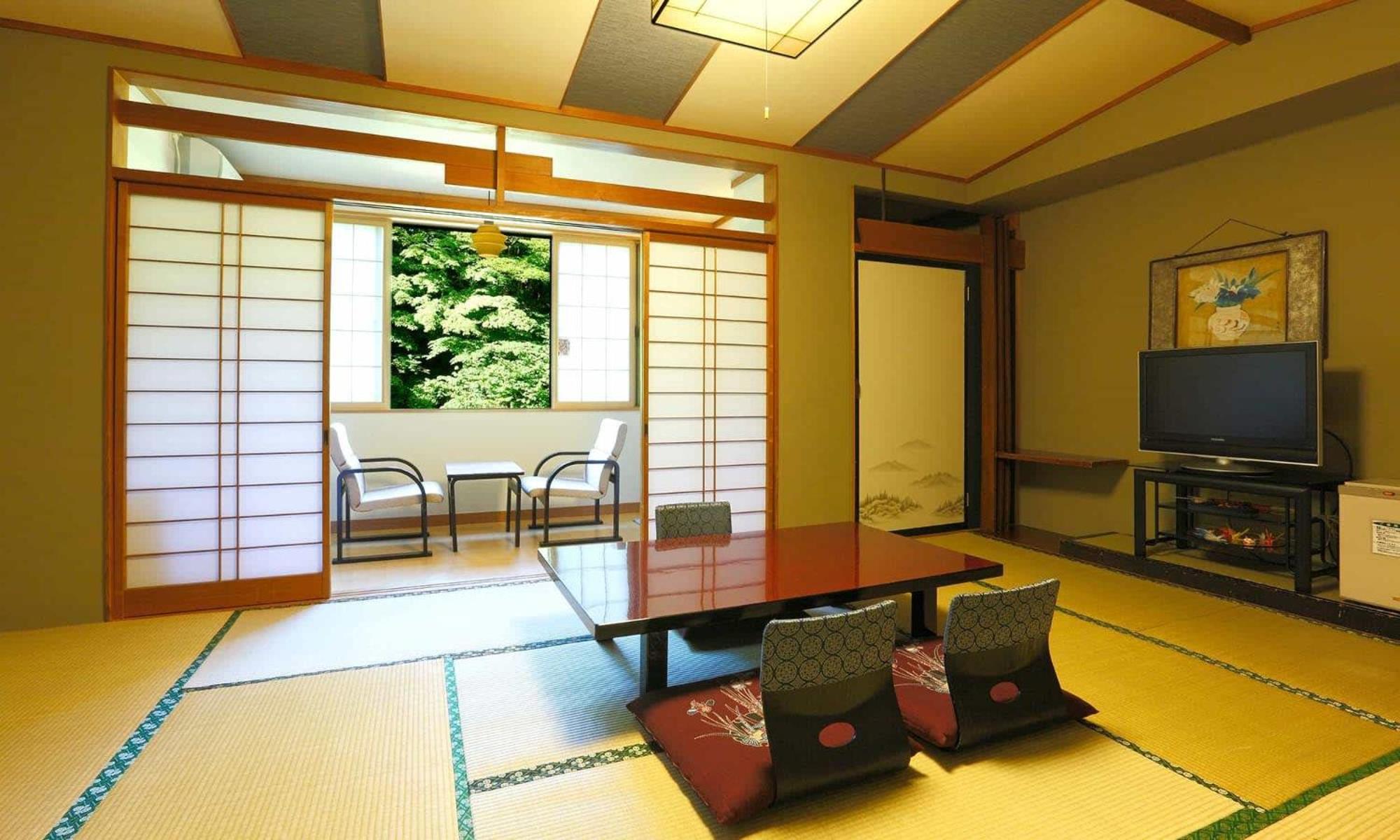 Japanese-Style Family Room with Shared Bathroom - Non-Smoking