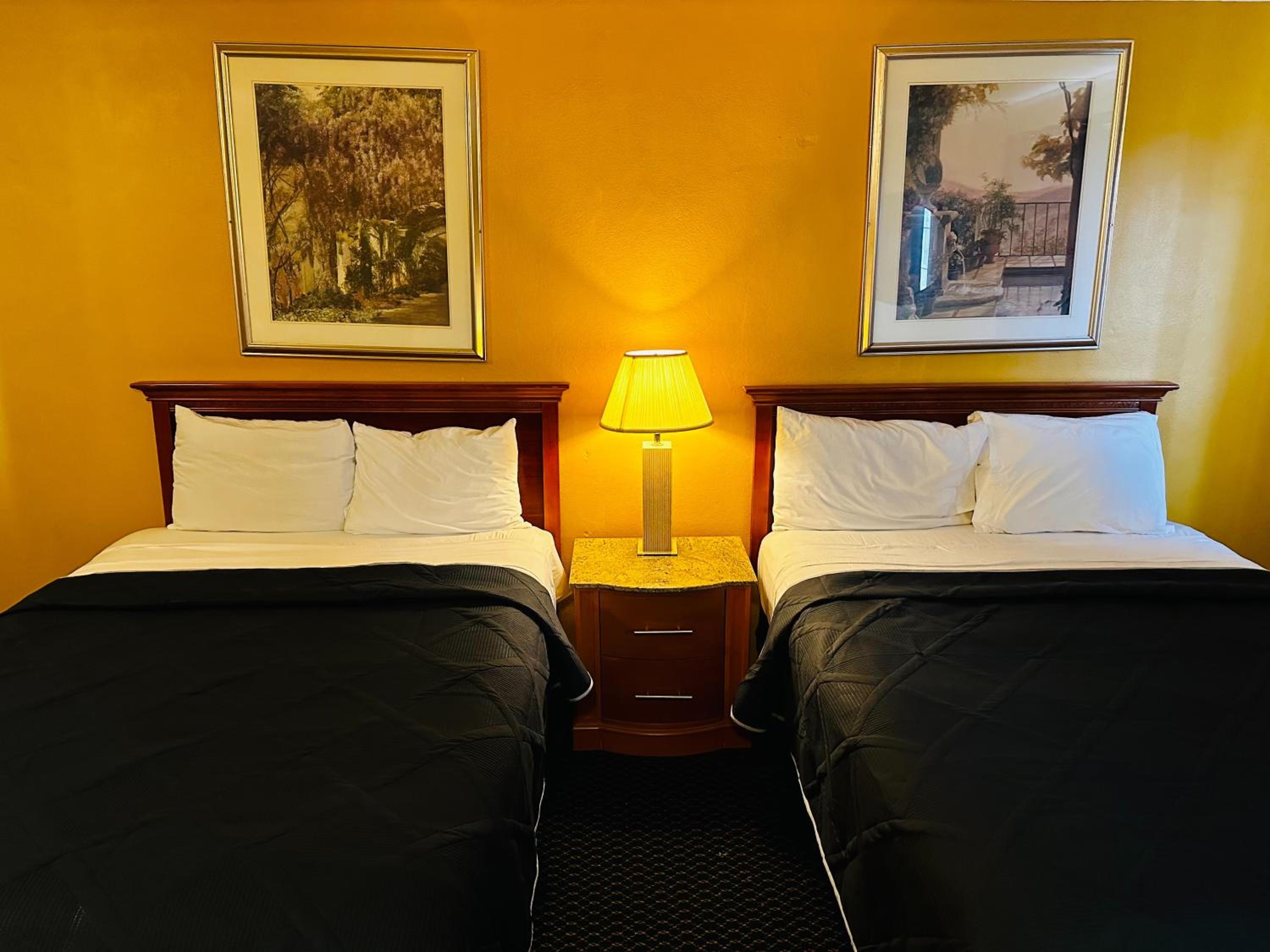 Queen Room photo 3