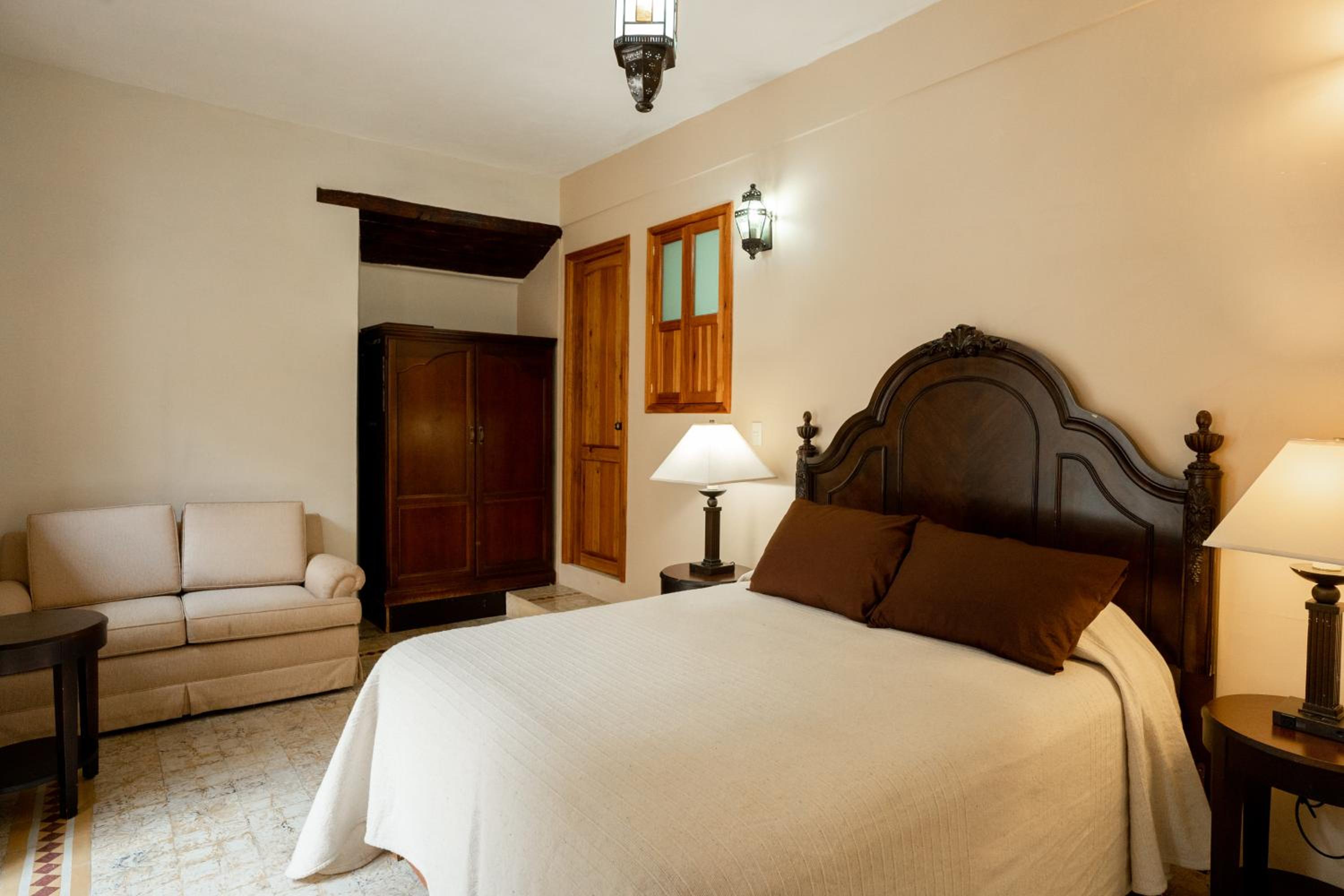 Queen Room