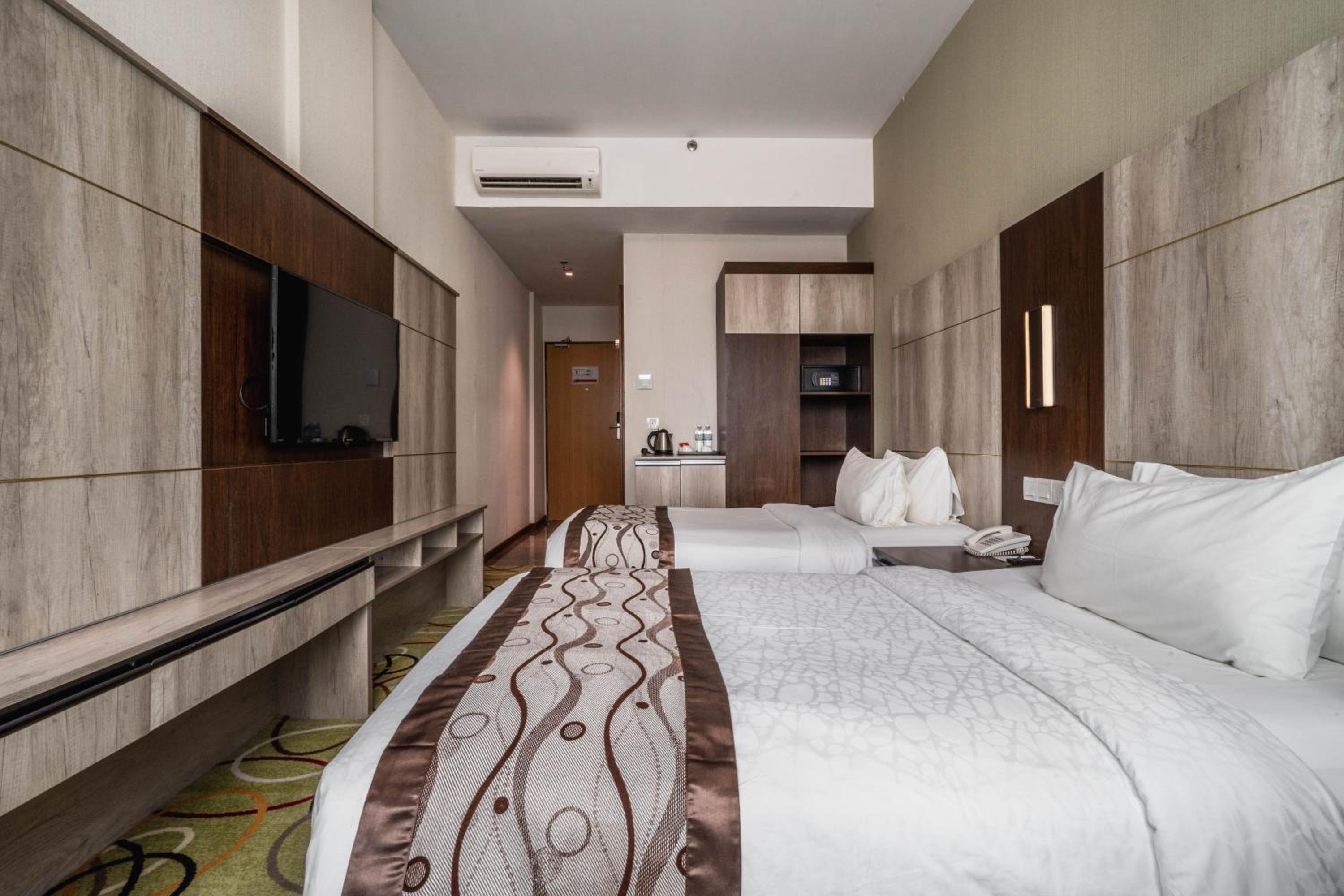 Deluxe Twin Room photo 3