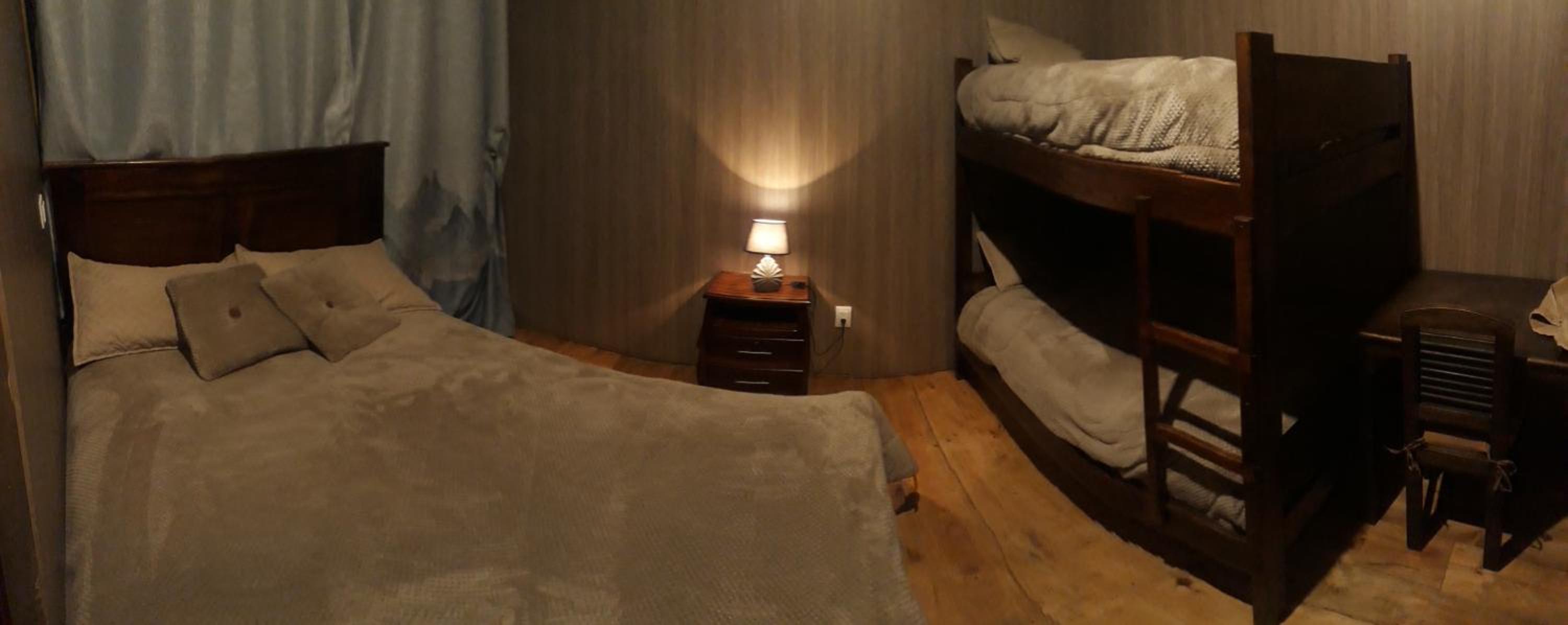 Quadruple Room with Private Bathroom photo 3