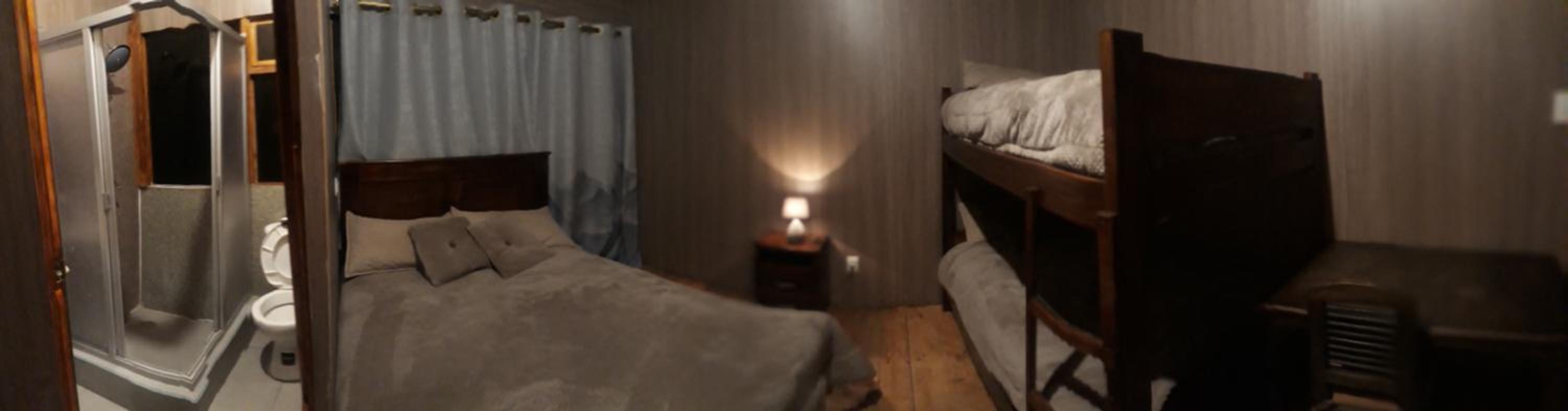 Quadruple Room with Private Bathroom photo 2