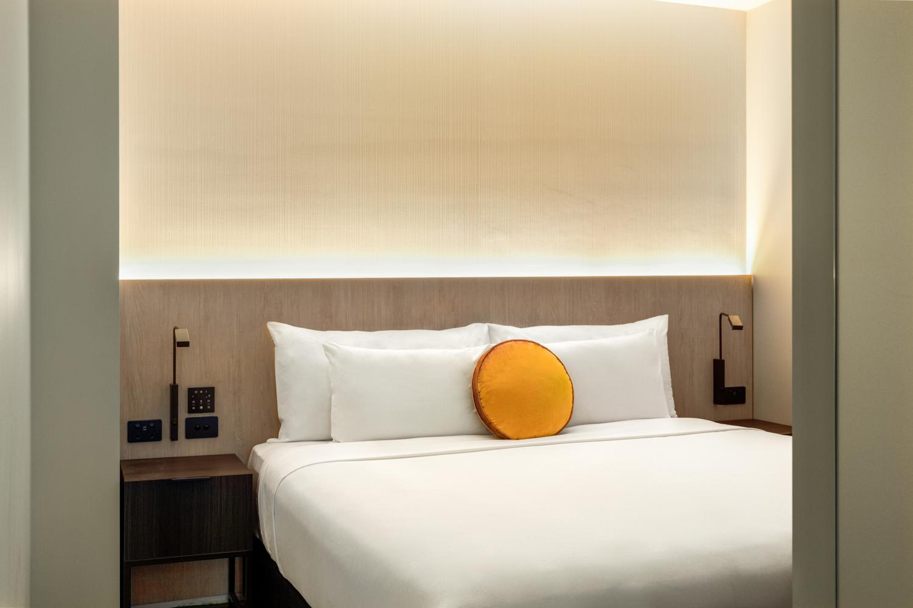 Interconnecting Family Apartment King or Twin