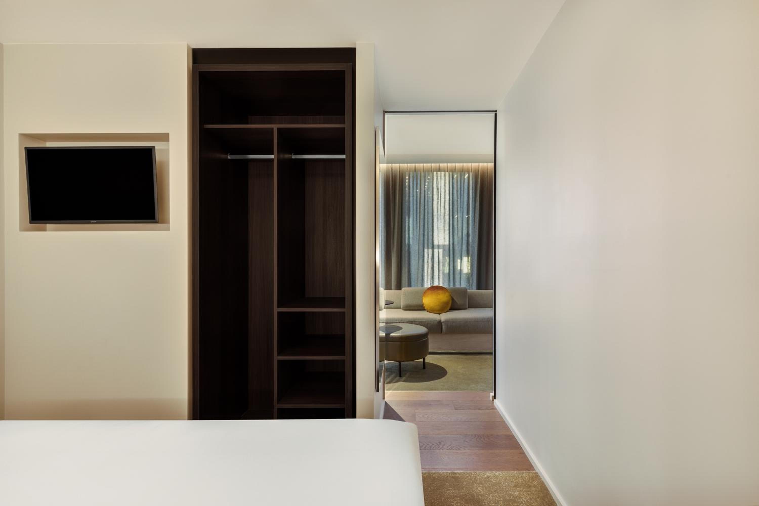 Executive Studio