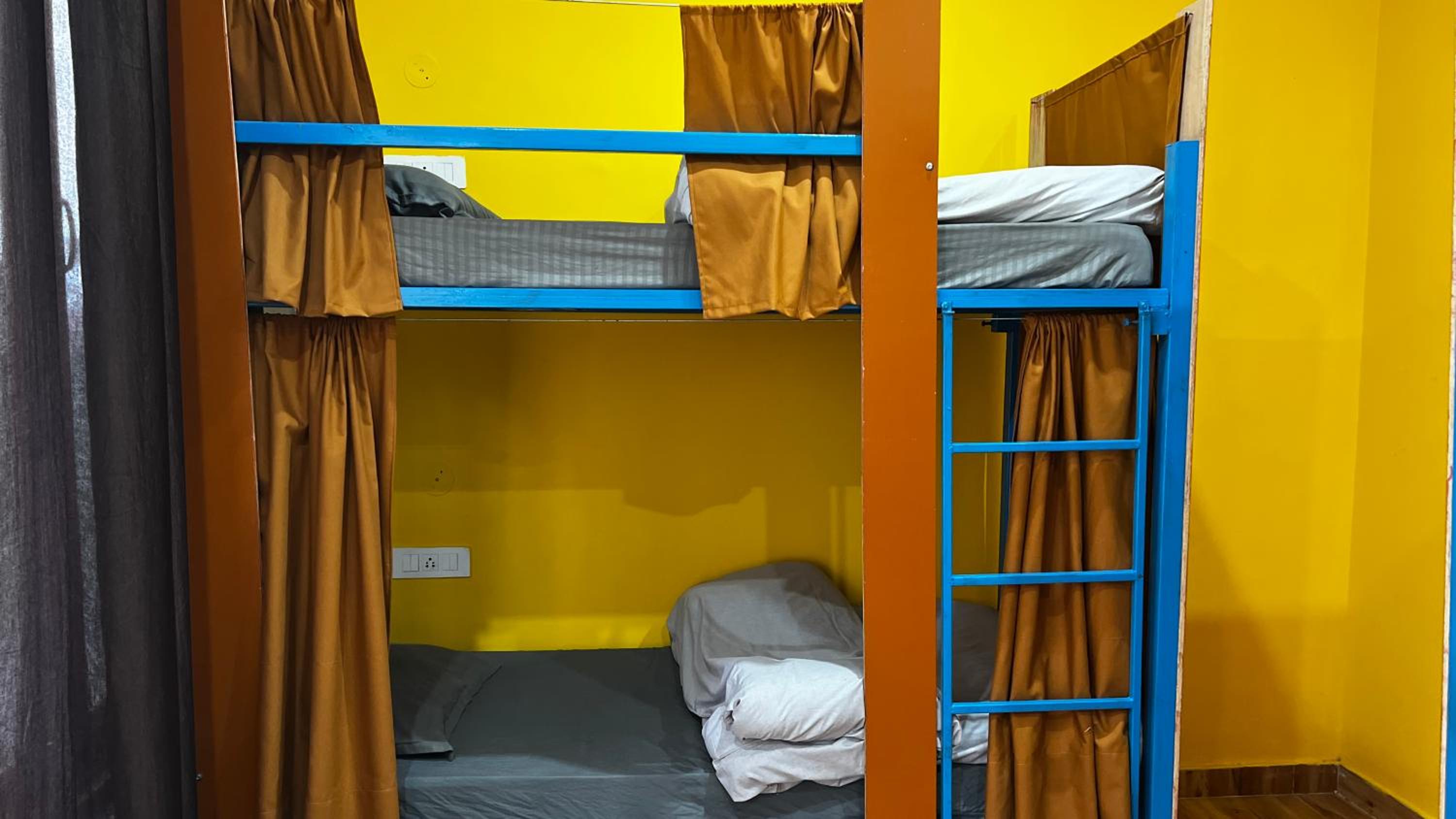 Single Bed in Dormitory Room photo 1