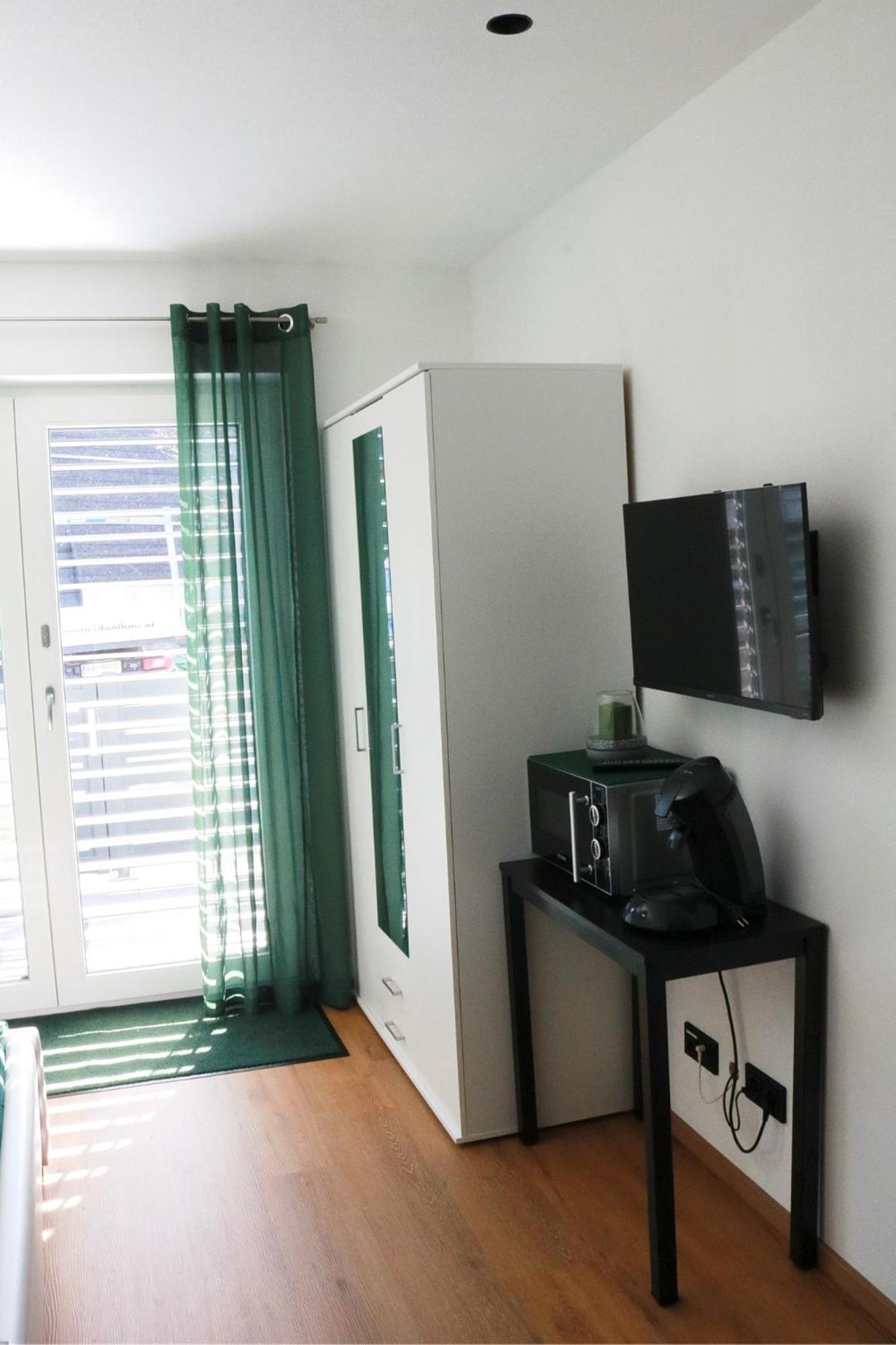 Apartment with Shower photo 1