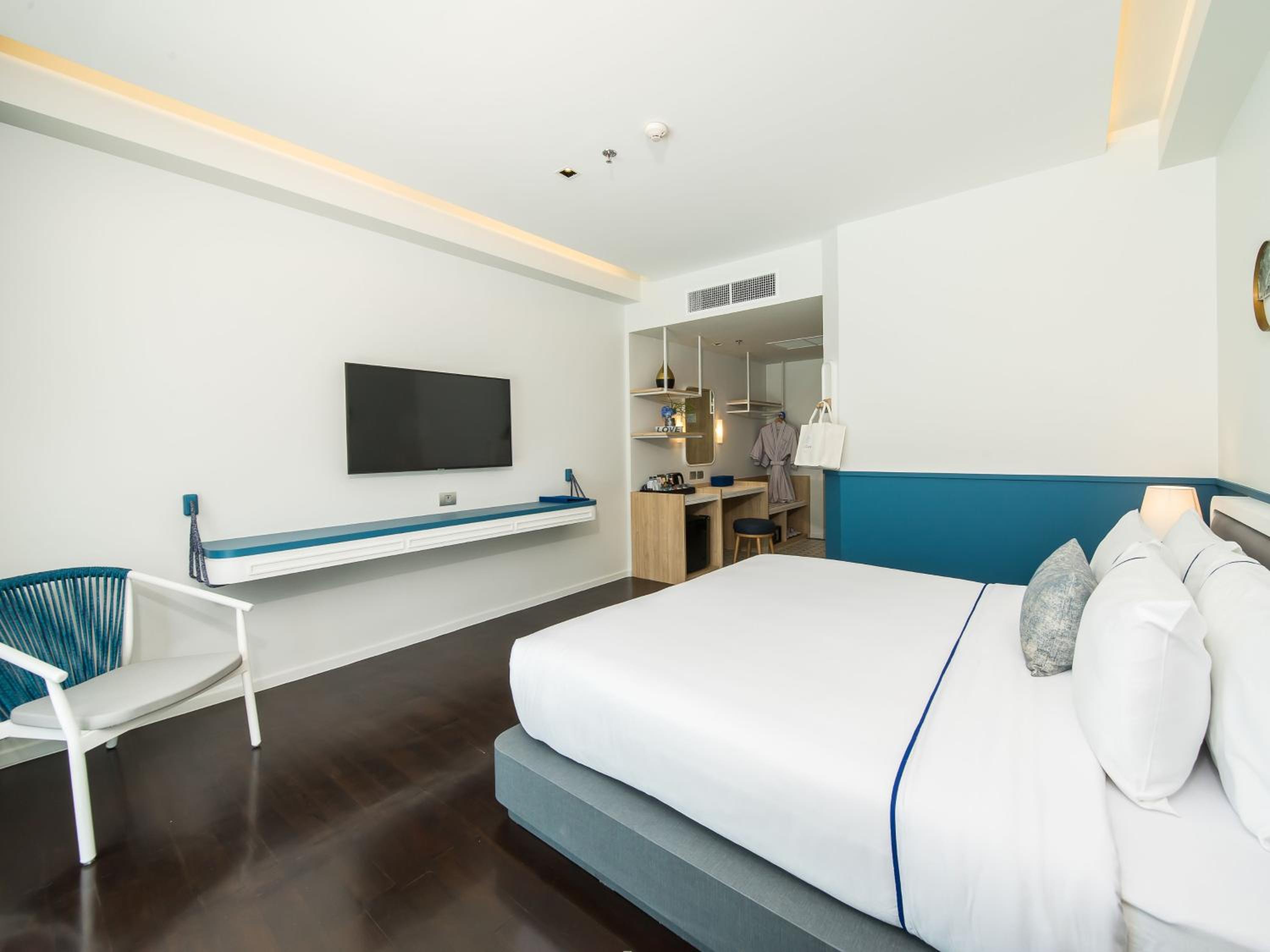 Double Room - Disability Access thumbnail 5