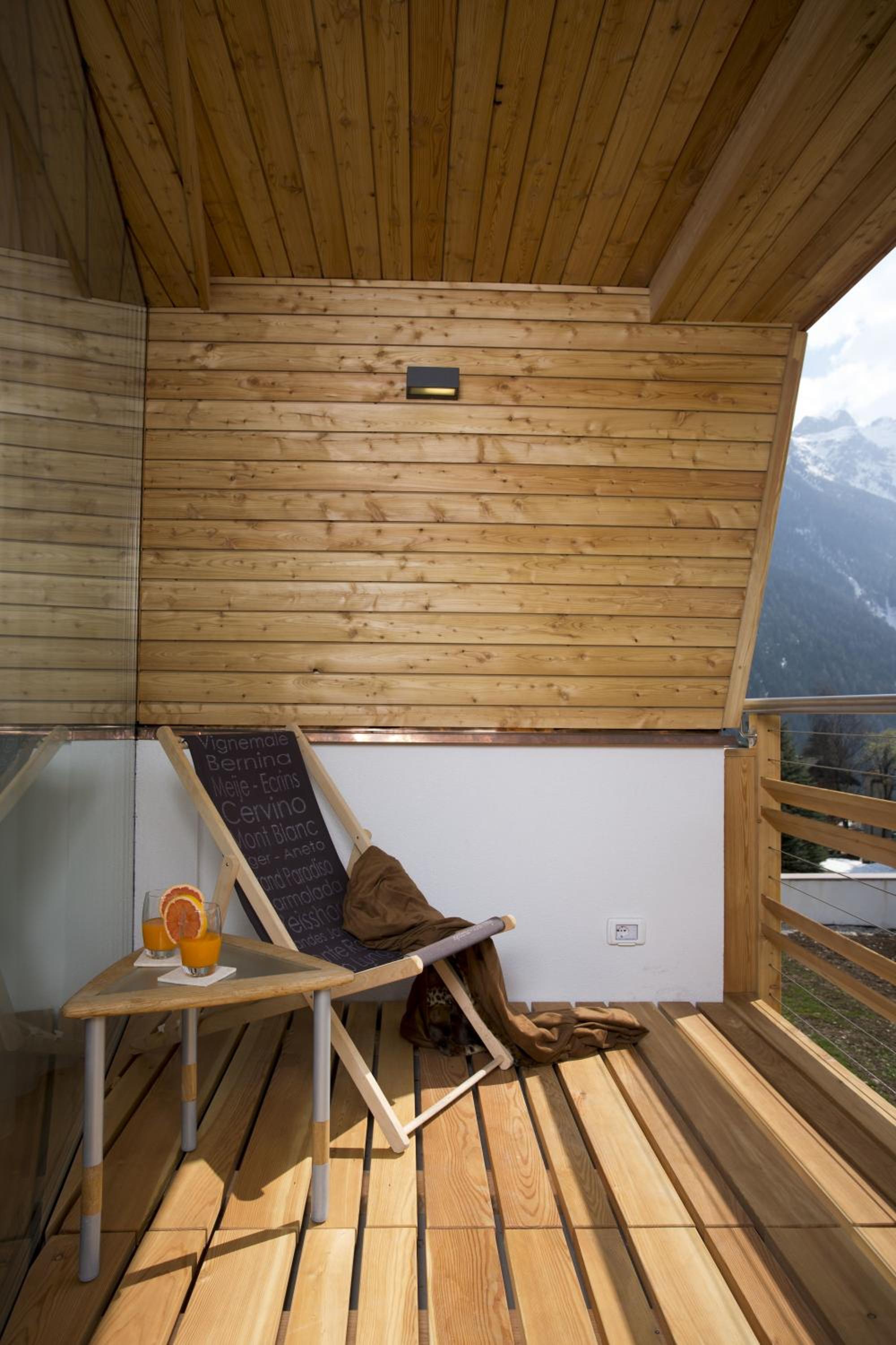 Suite with Balcony - Photo 3