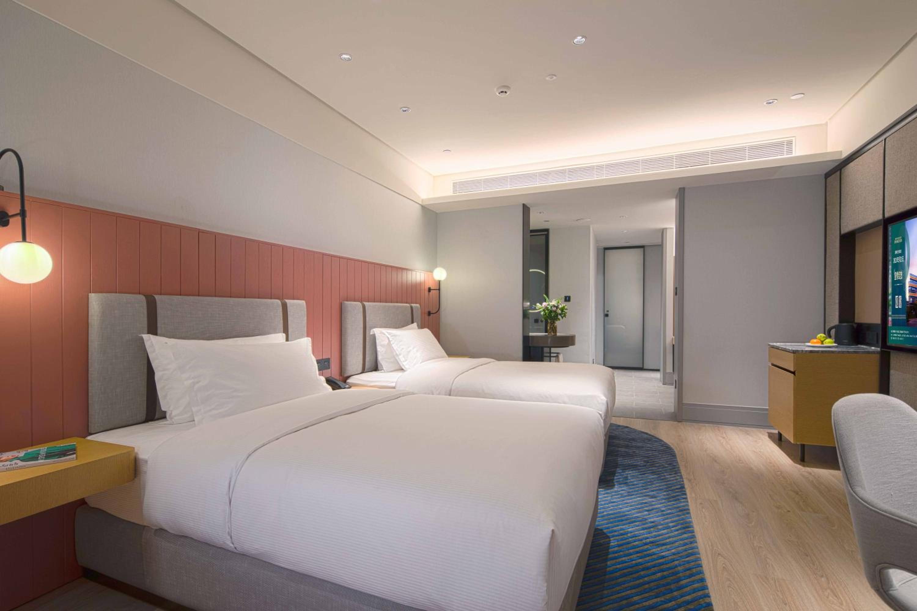 Business Twin Room photo 2