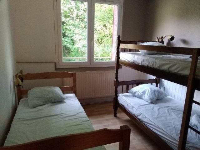 Two-Bedroom House - Photo 2