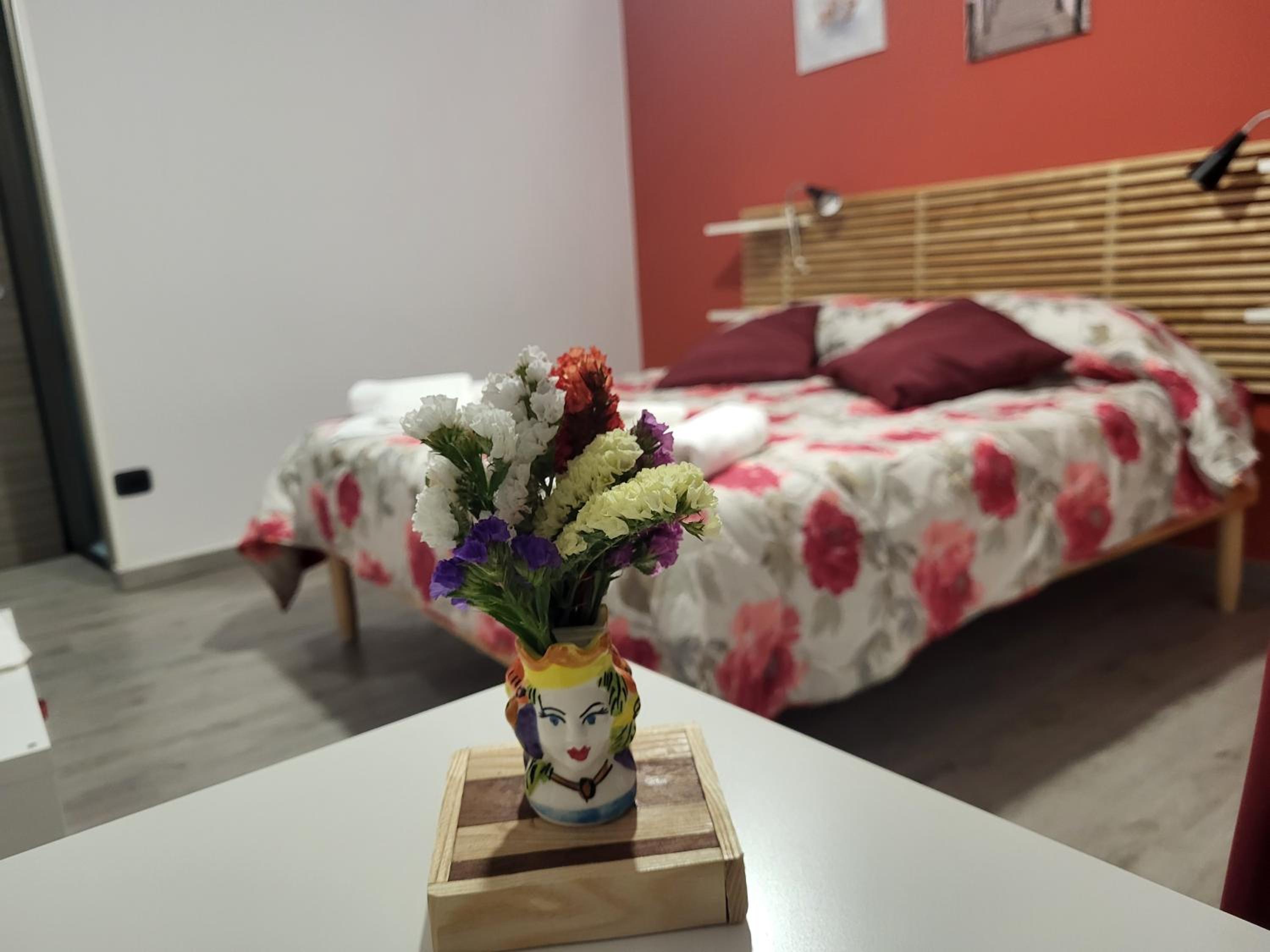 Deluxe Double Room - Photo 12