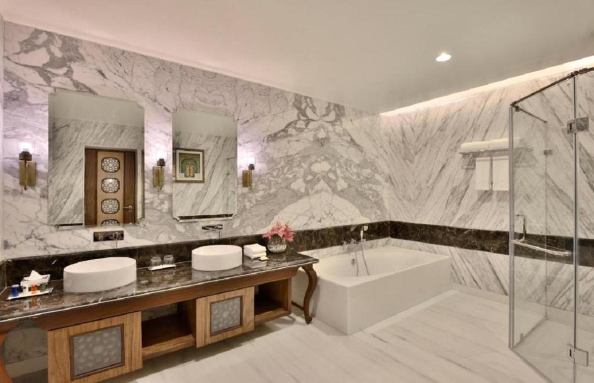 Presidential Suite: 10% off on Food & Soft Beverages,Up to 20% off on SPA,02 Pints Beer, special kids welcome/in room amenities, Complimentary INR 500 Credit on F&Soft Beverage with min spend of 2000 INR(once per stay (per room)) photo 3