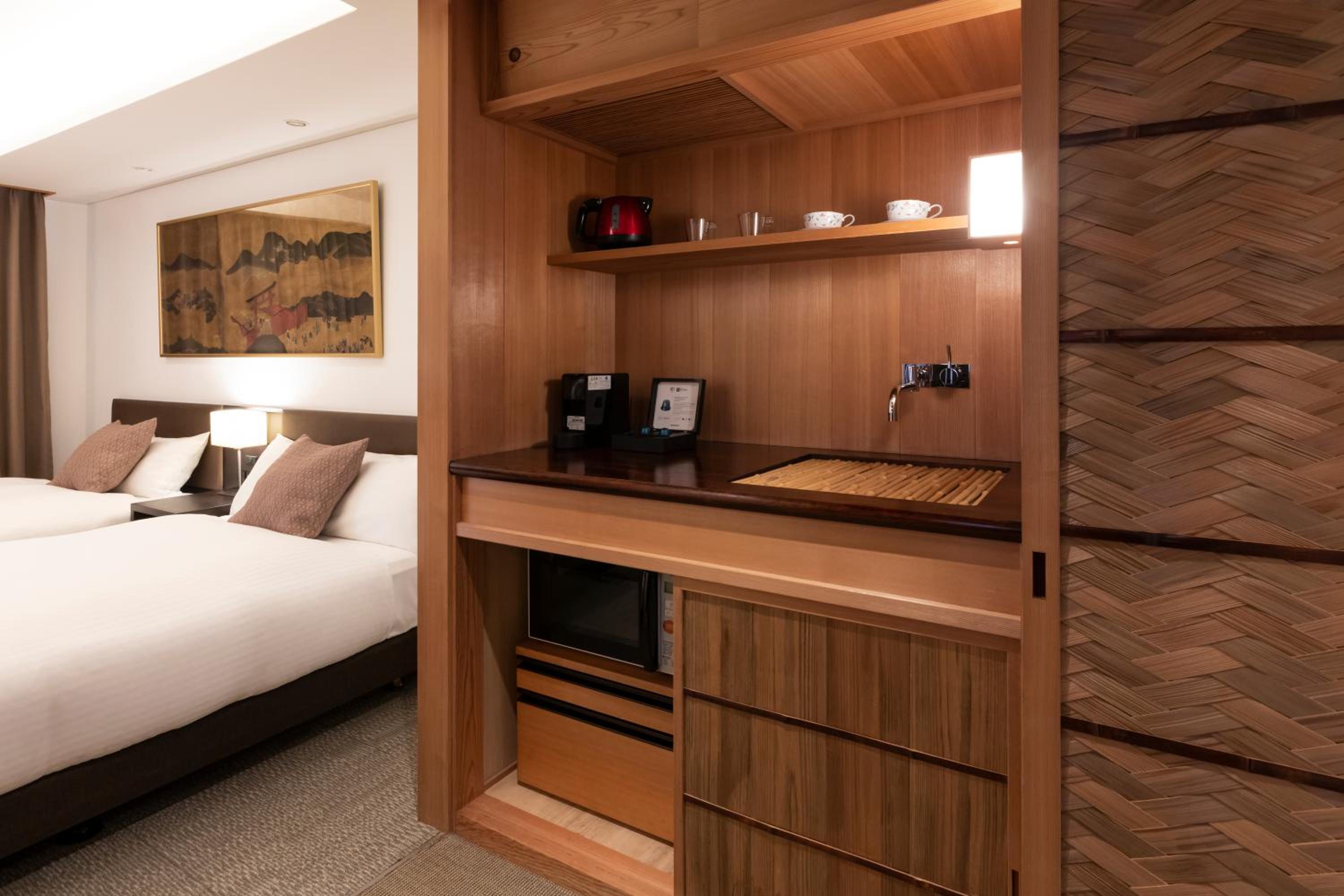 Premium Quadruple Room - Photo 4