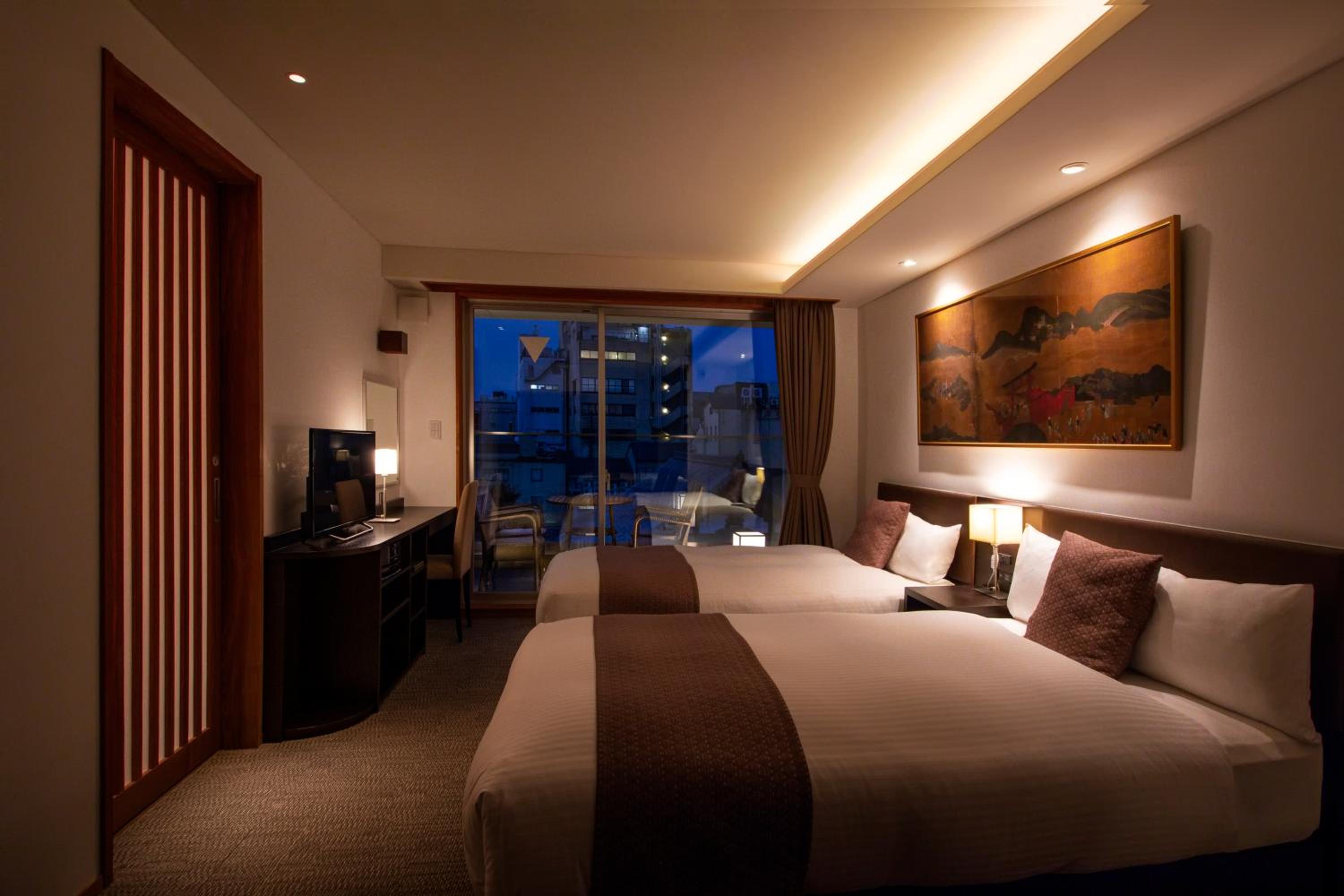 Premium Quadruple Room - Photo 2