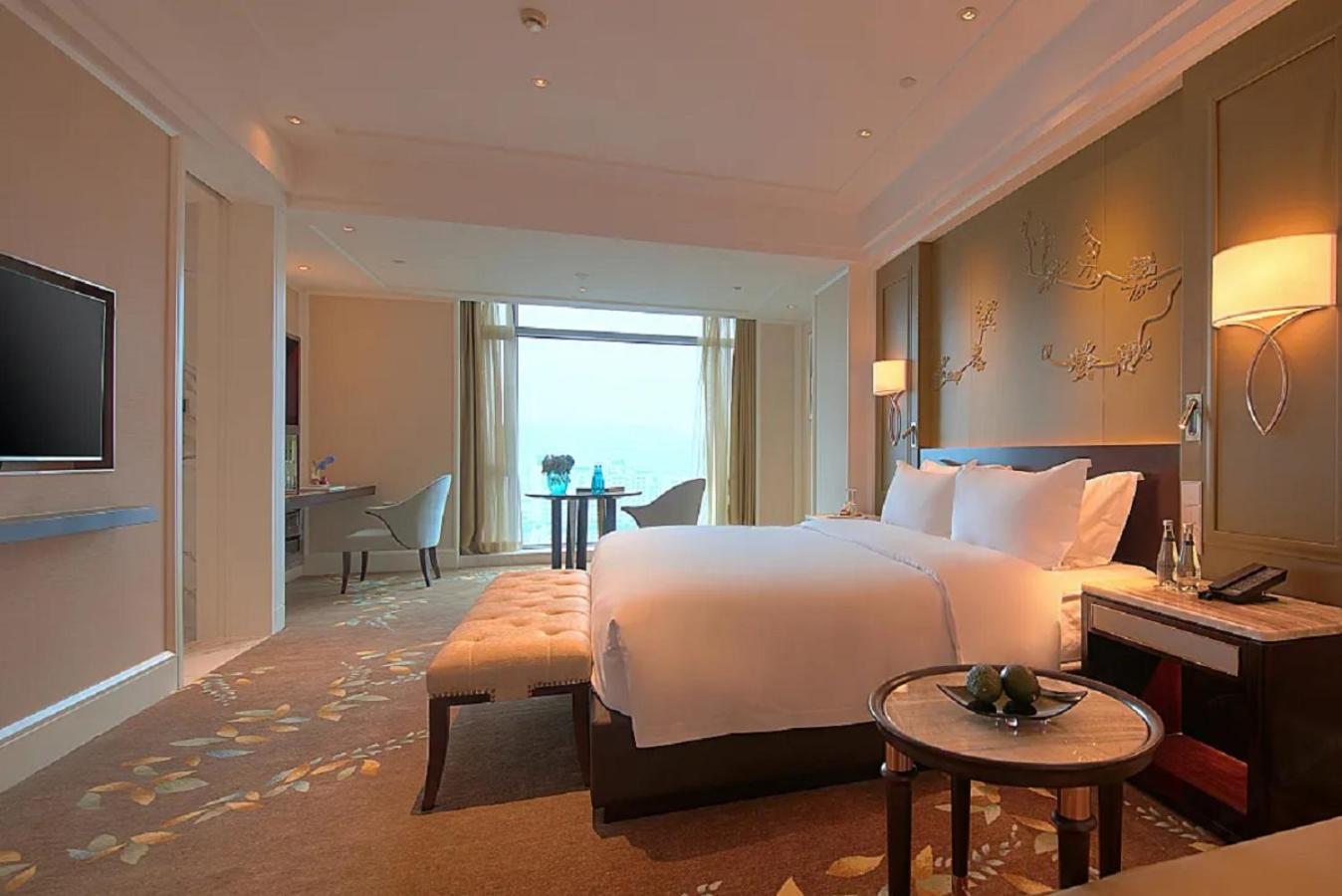 Deluxe Room (2 Adults + 1 Child) photo 2