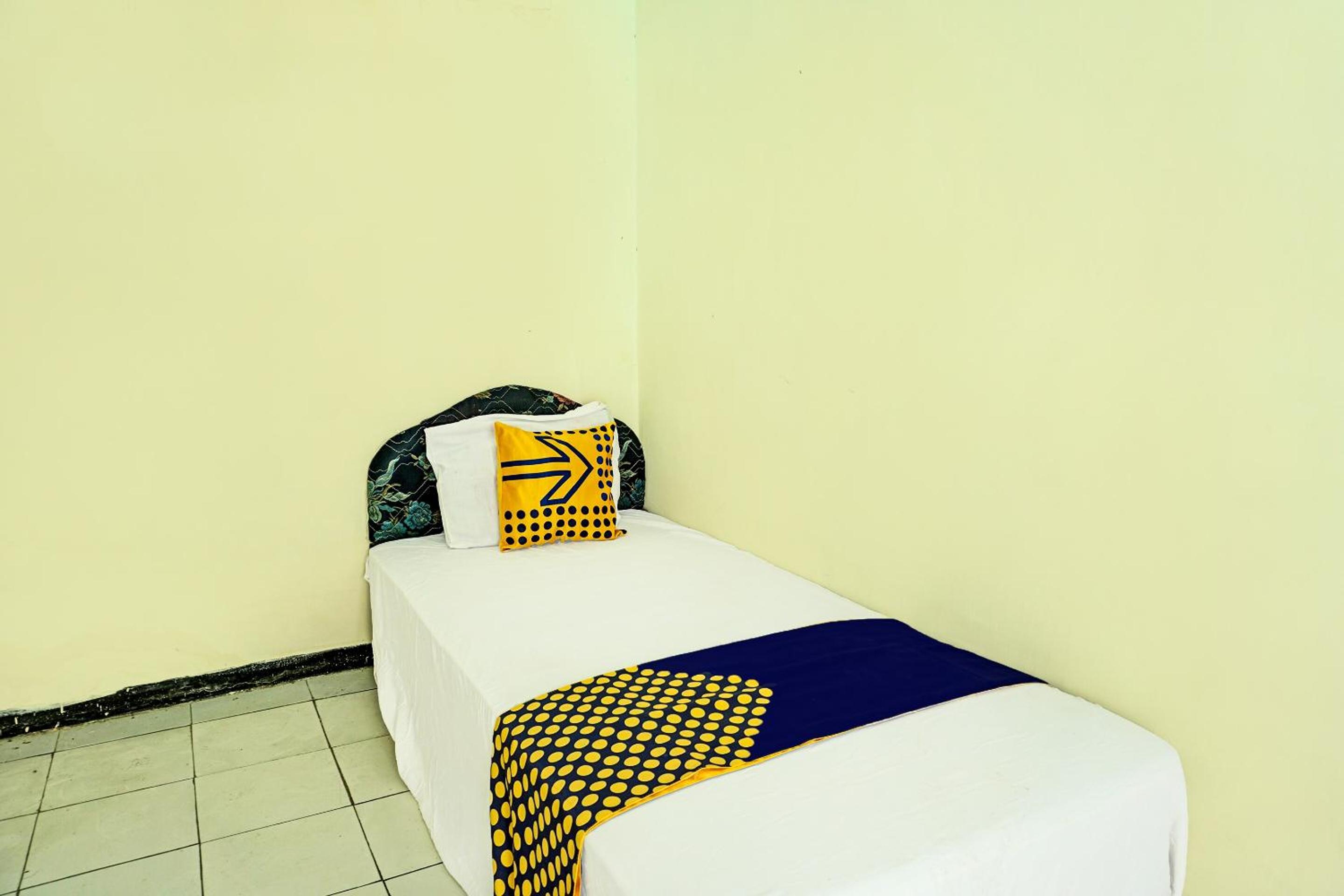 Small Single Room photo 1