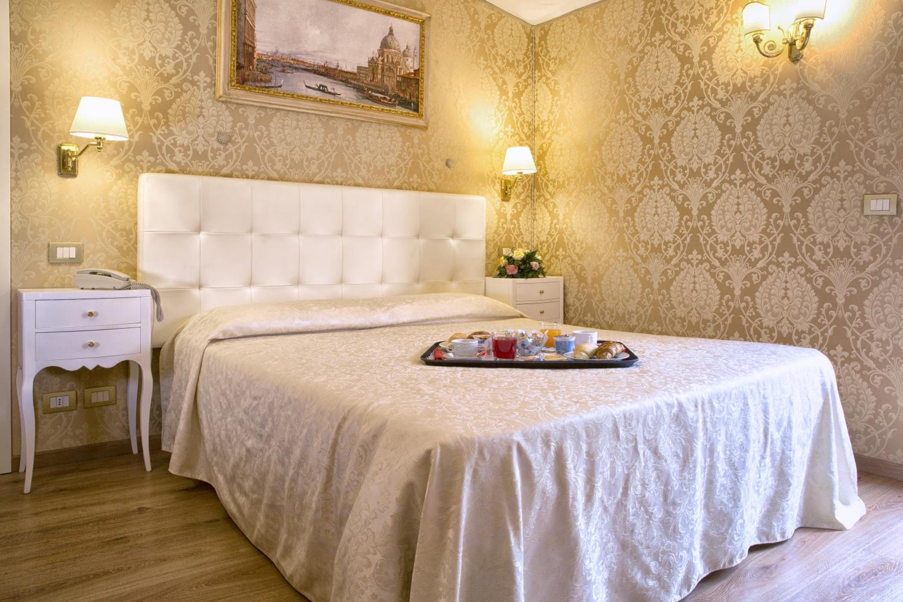 Deluxe Double Room with Terrace photo 1