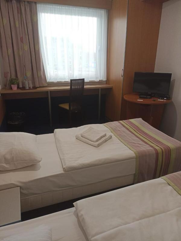 Economy Twin Room